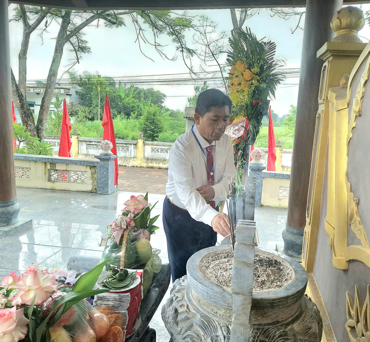 Anh-tin-bai