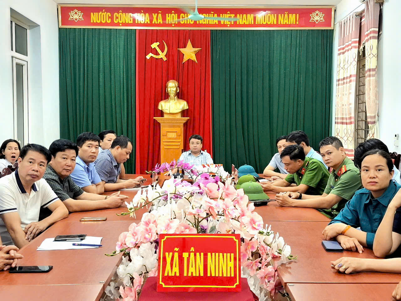 Anh-tin-bai