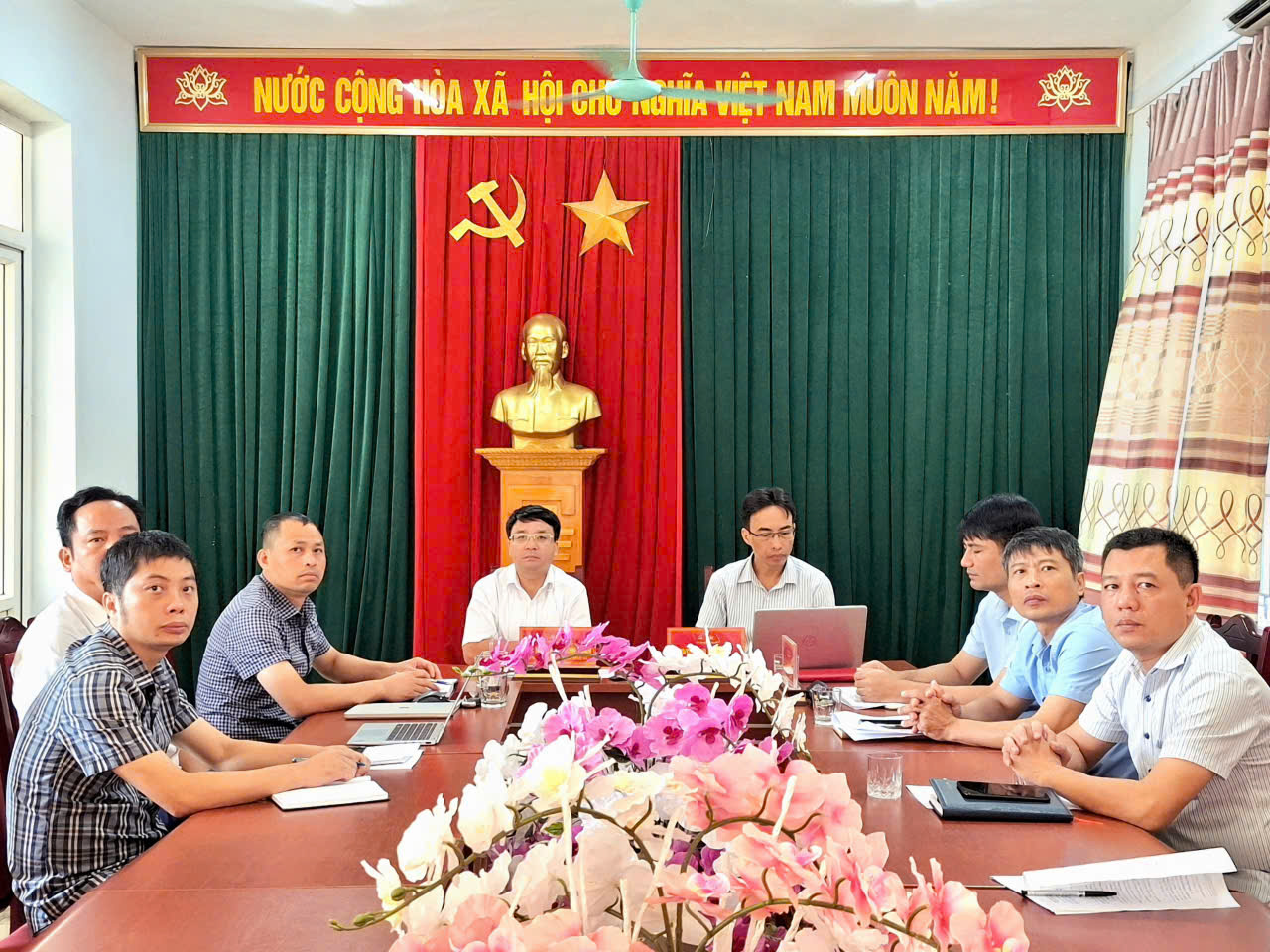 Anh-tin-bai