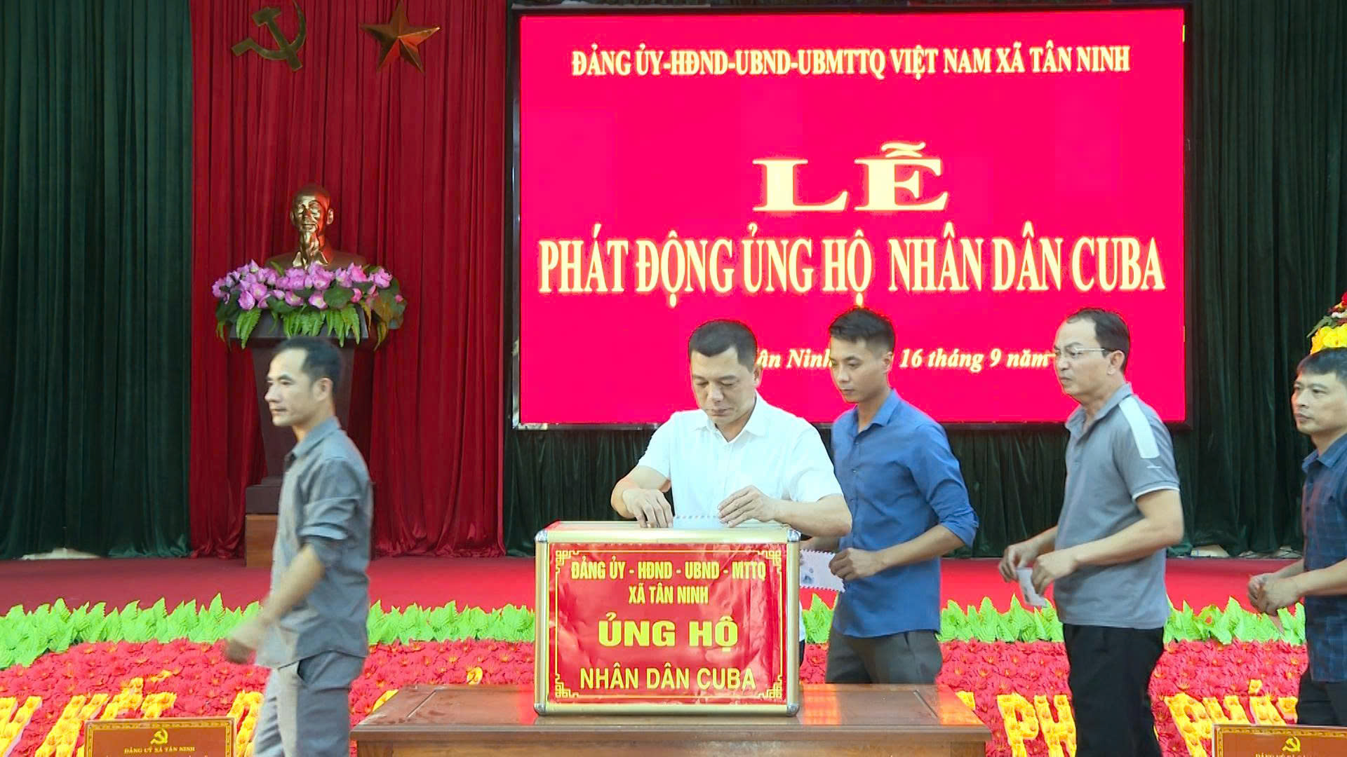 Anh-tin-bai