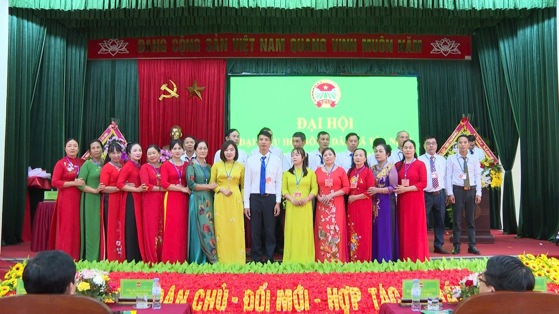 Anh-tin-bai