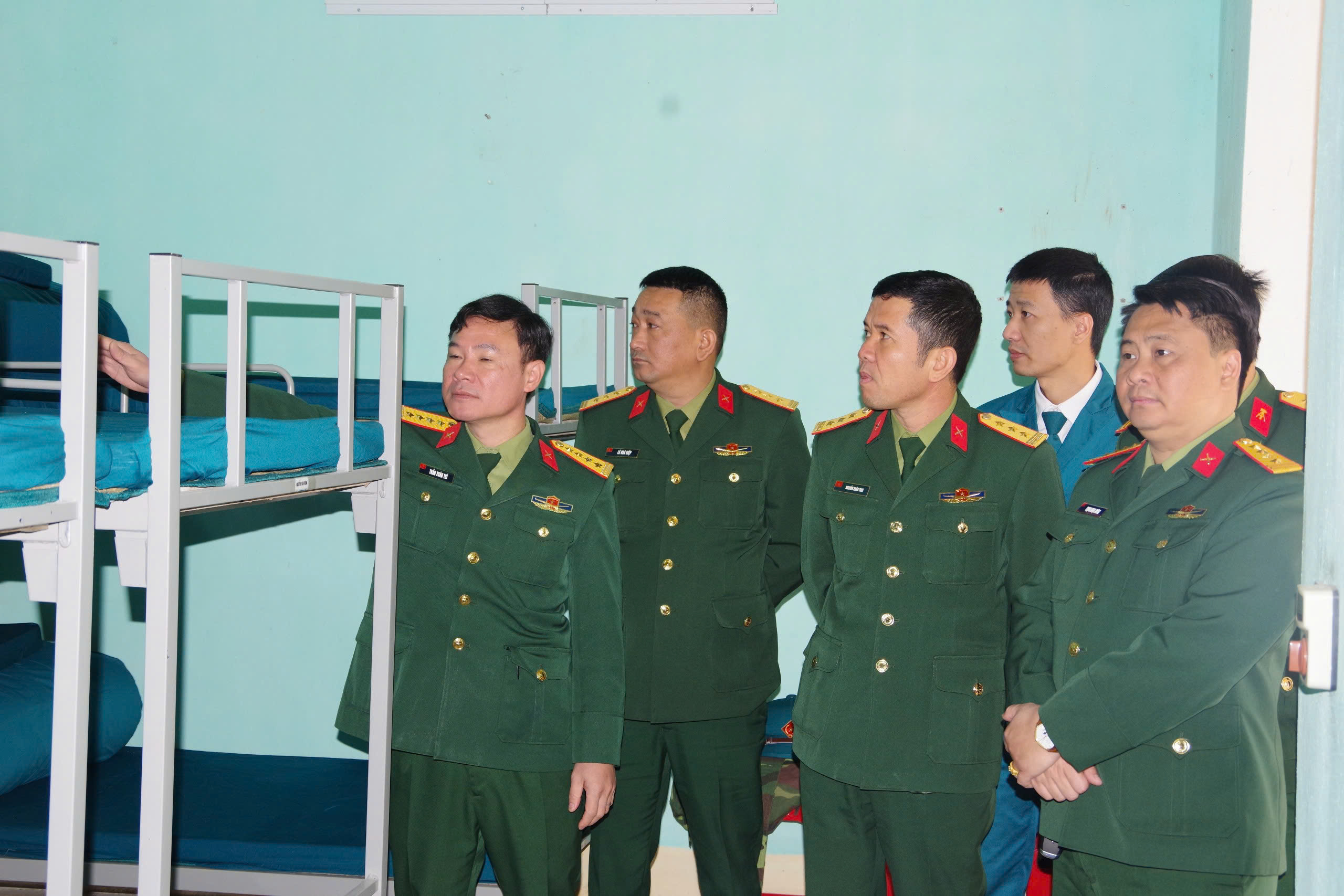 Anh-tin-bai