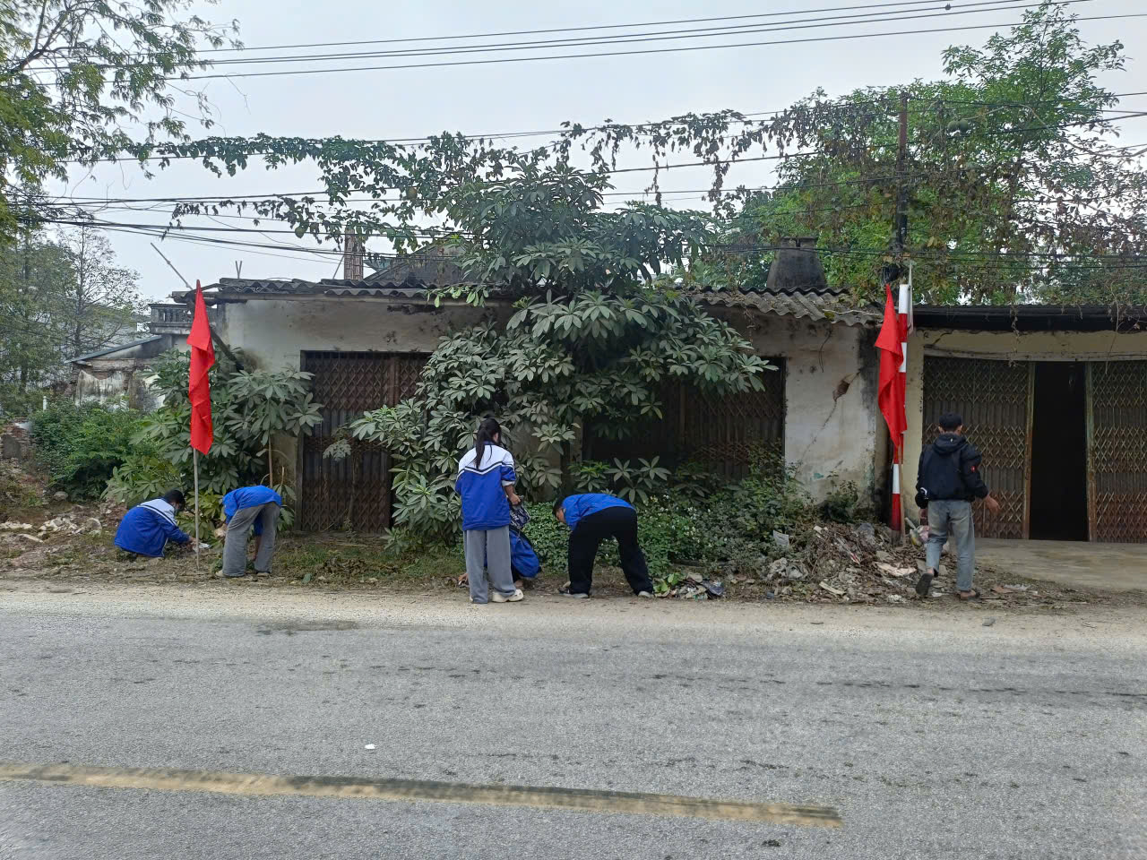 Anh-tin-bai