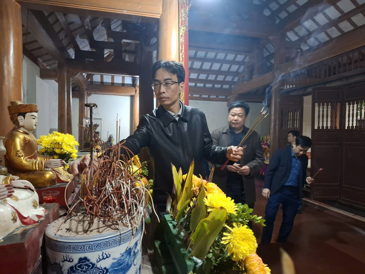 Anh-tin-bai