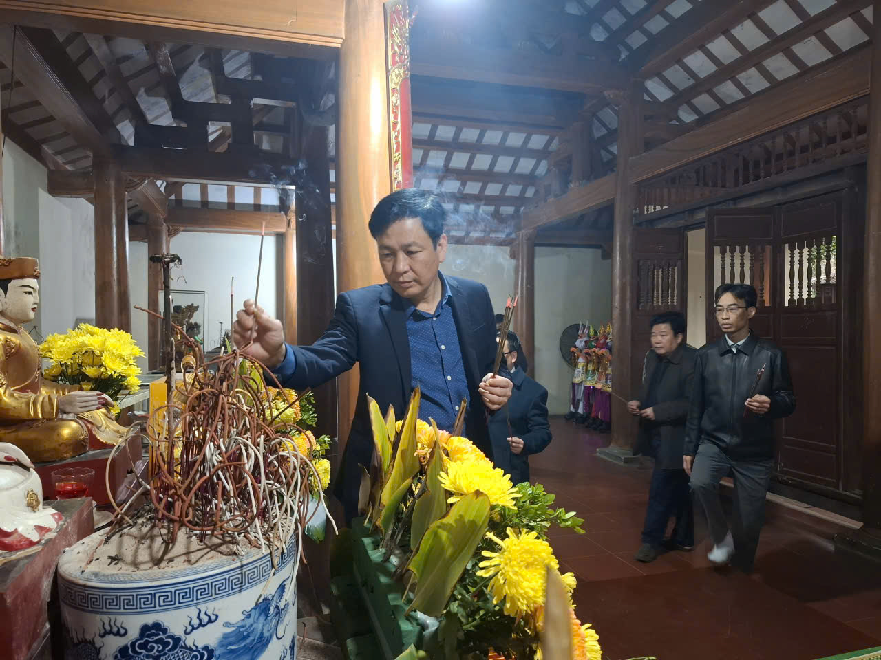 Anh-tin-bai