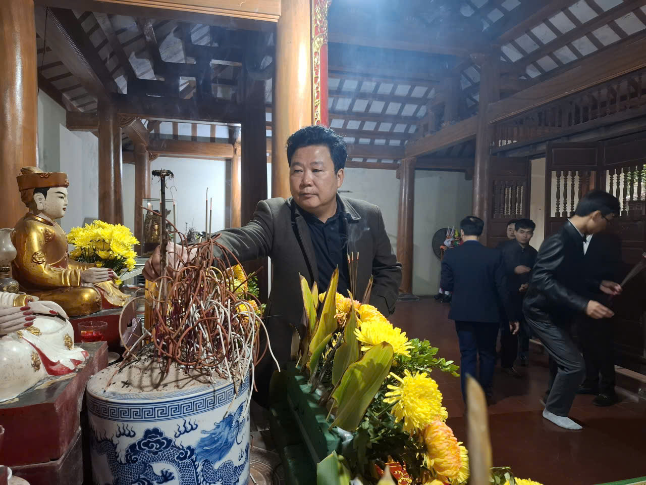 Anh-tin-bai