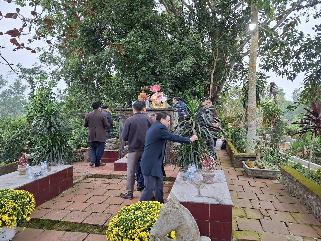 Anh-tin-bai