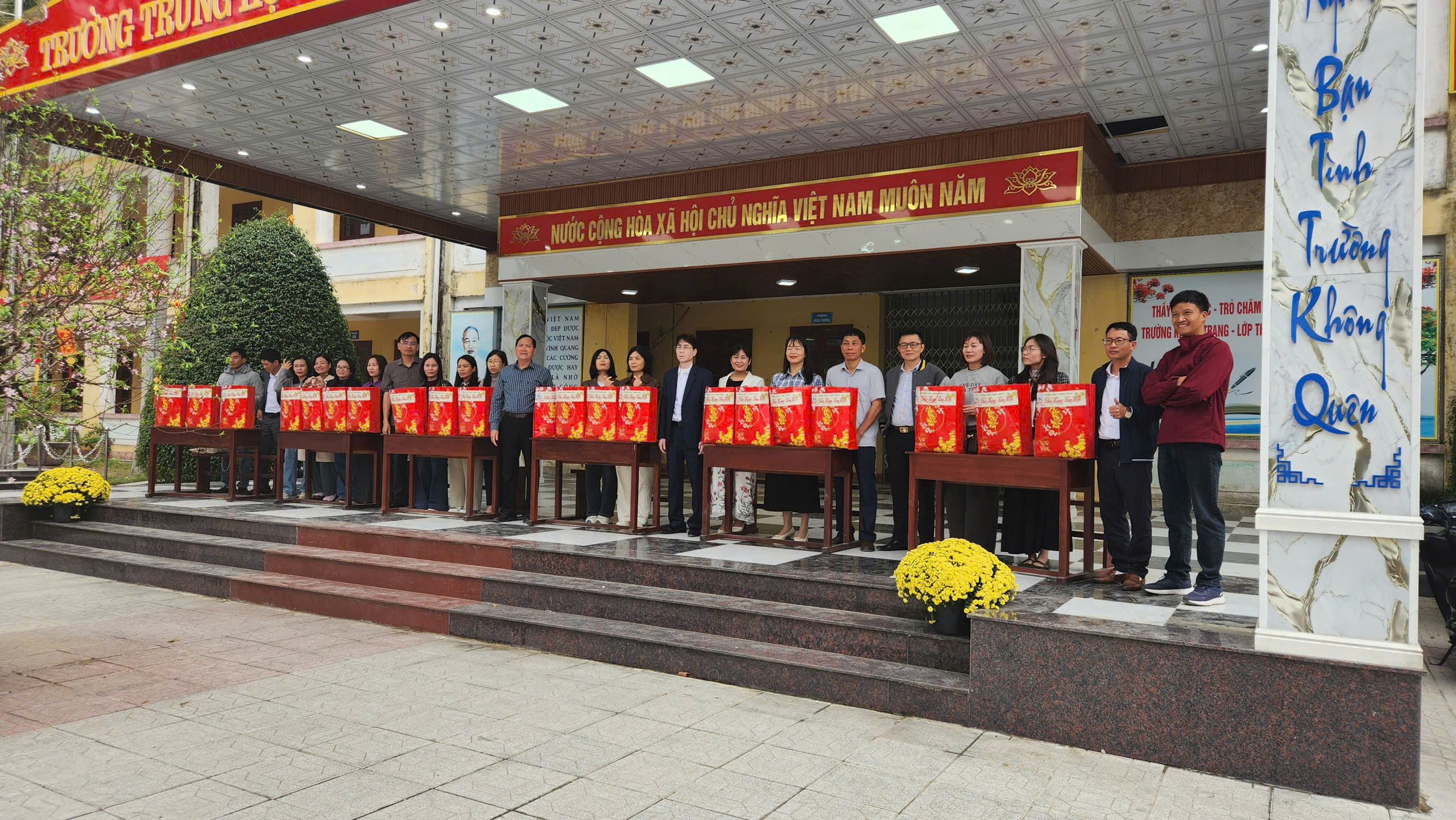 Anh-tin-bai