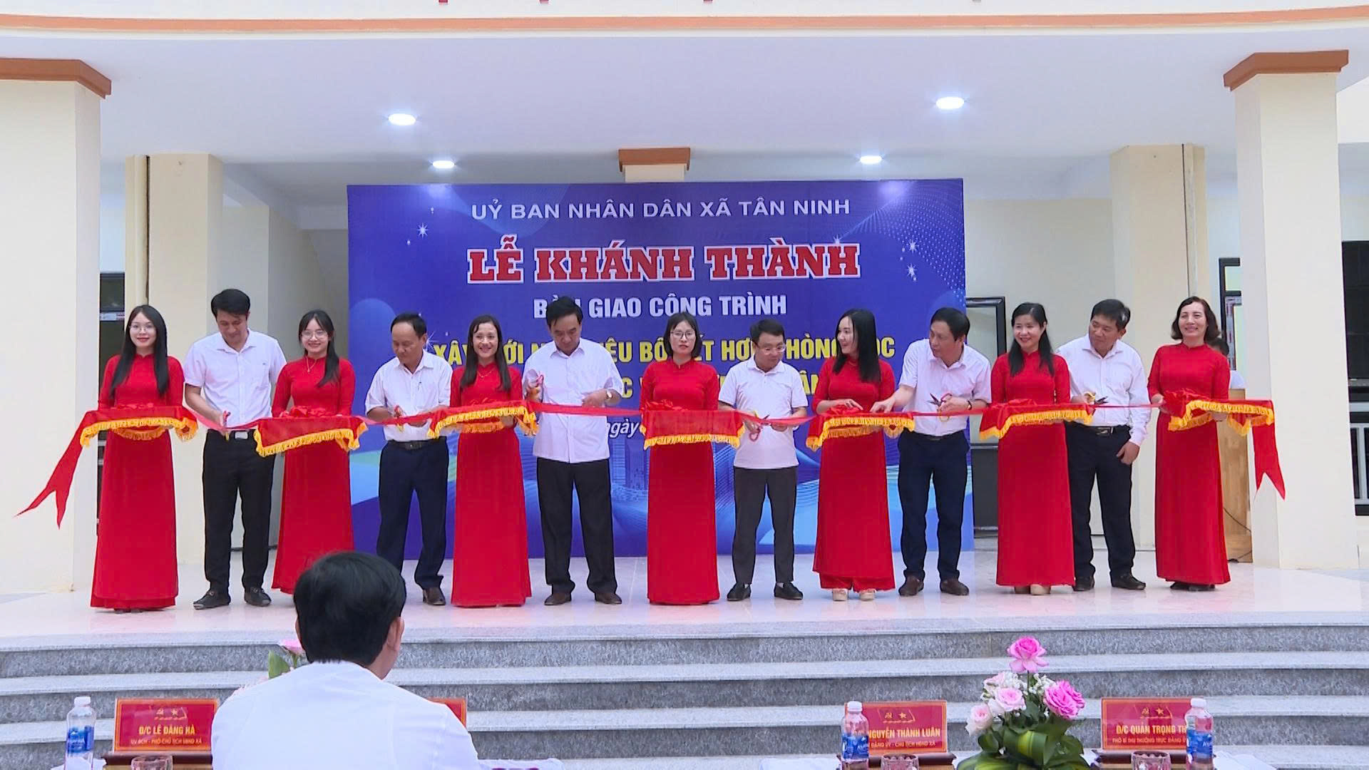 Khánh thành, bàn giao công trình xây mới nhà hiệu bộ kết hợp phòng học và các hạng mục phụ trợ Trường Tiểu học Vân Sơn.
