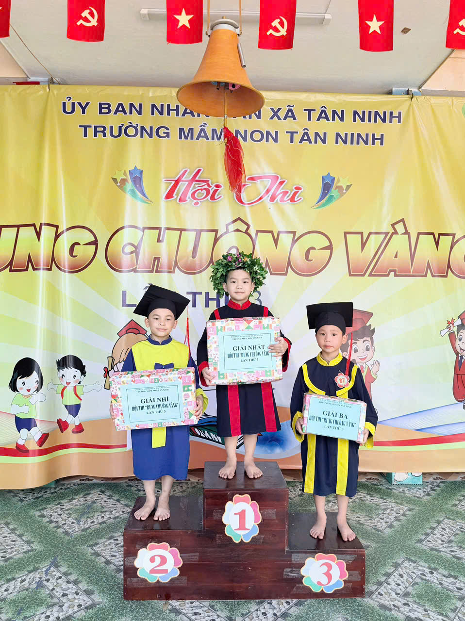 Anh-tin-bai