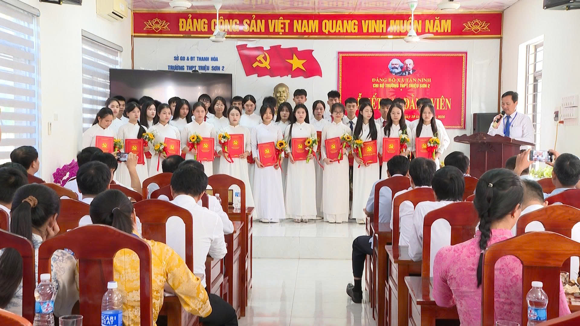 Anh-tin-bai