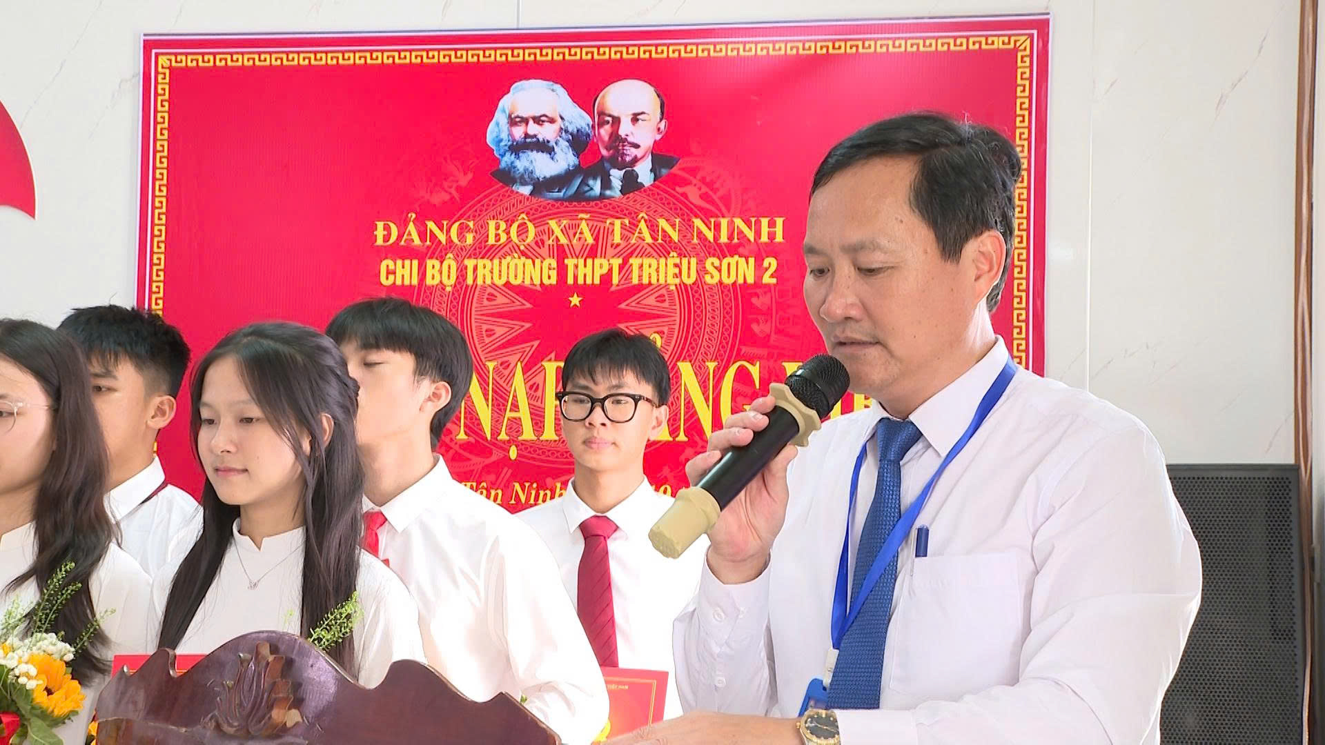 Anh-tin-bai