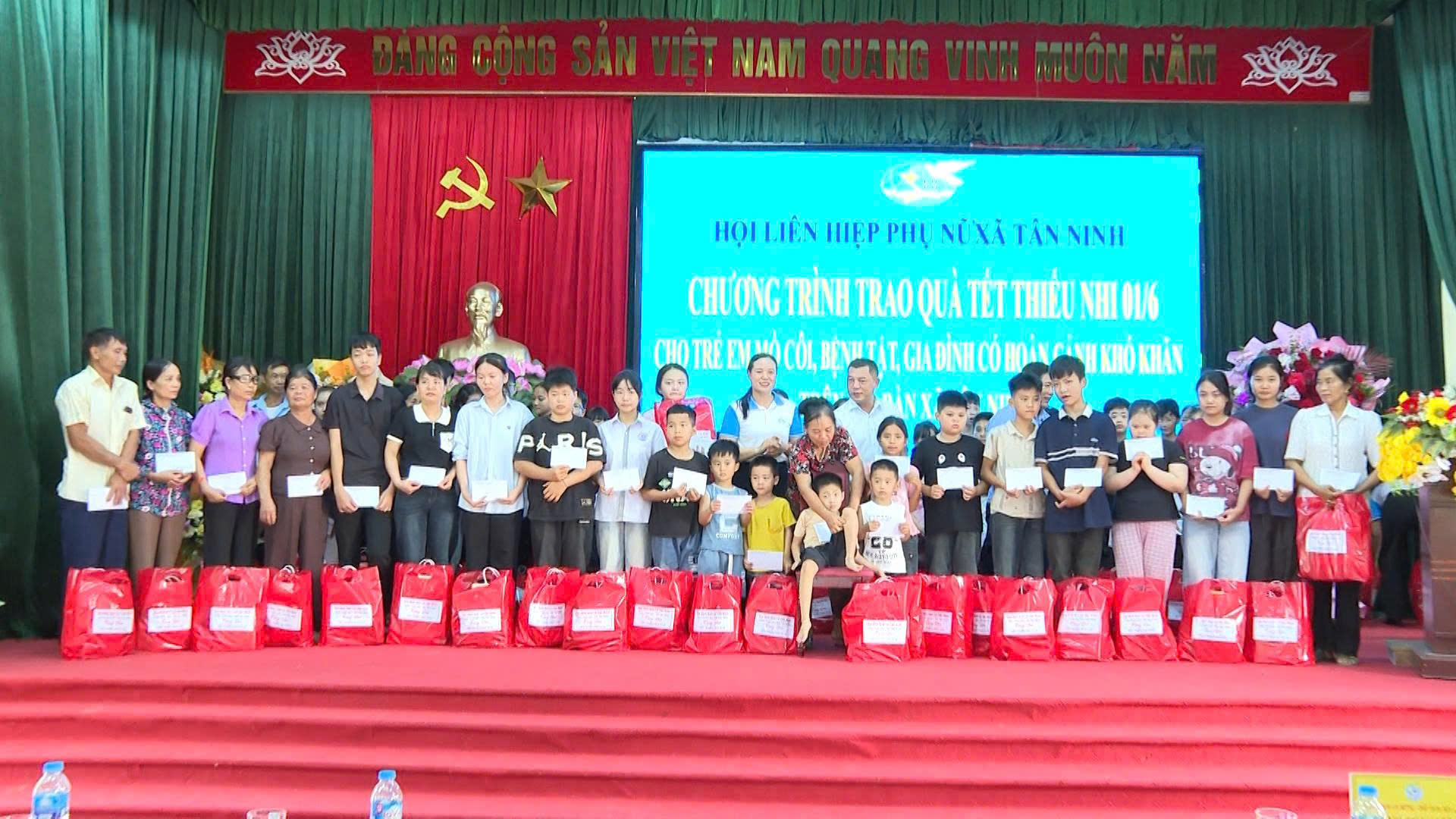 Anh-tin-bai