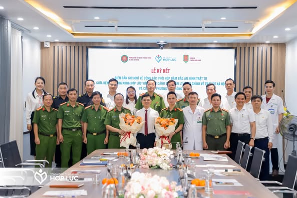 Lễ ký kết biên bản ghi nhớ về công tác phối hợp đảm bảo ANTT giữa bệnh viện đa khoa Hợp Lực; phòng cảnh sát QLHC về trật tự xã hội và công an phường Hàm Rồng