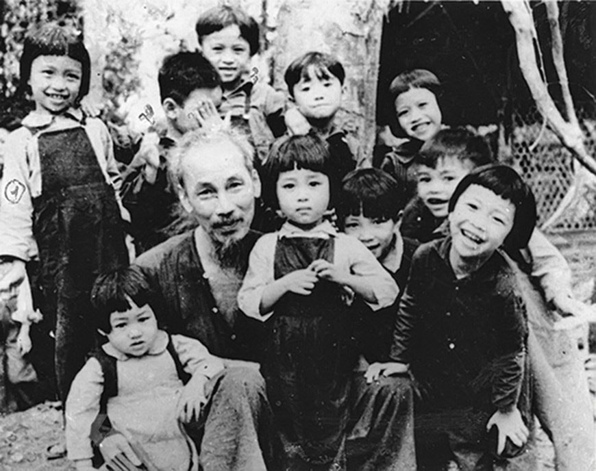 Anh-tin-bai