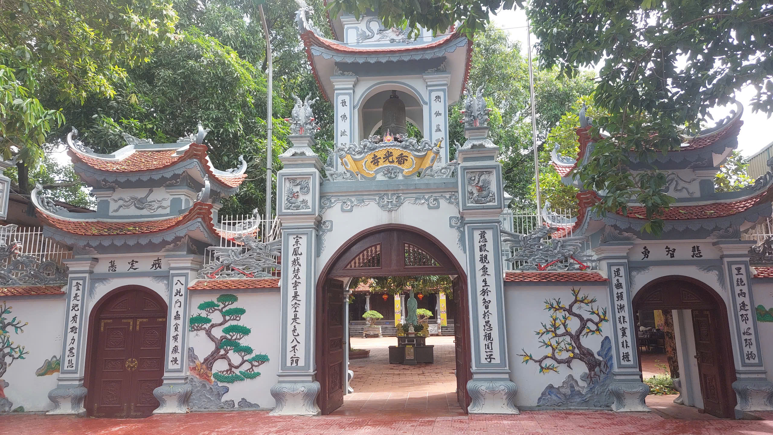 Dấu ấn chùa Hương Quang (chùa Tranh)