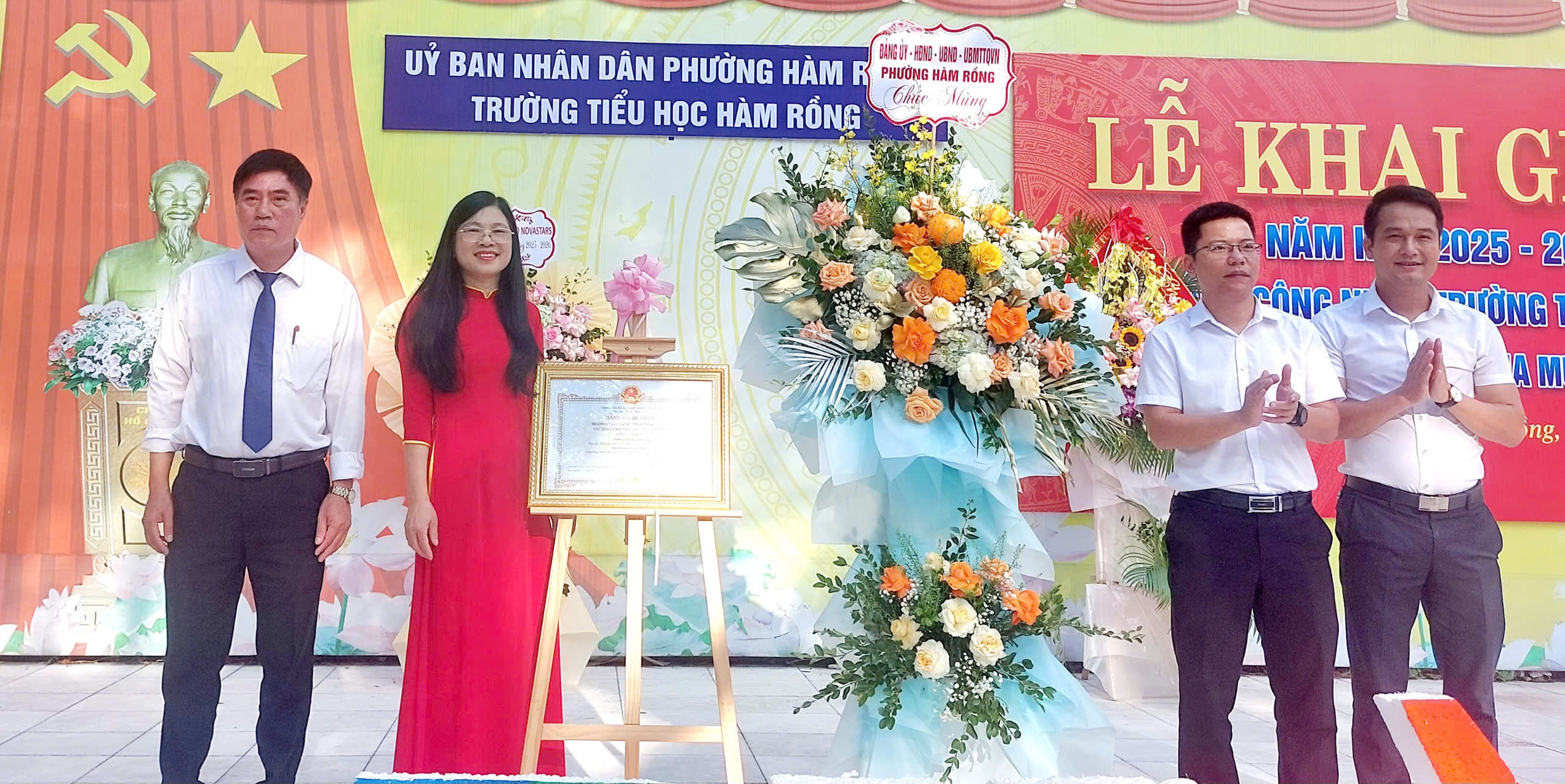 Anh-tin-bai
