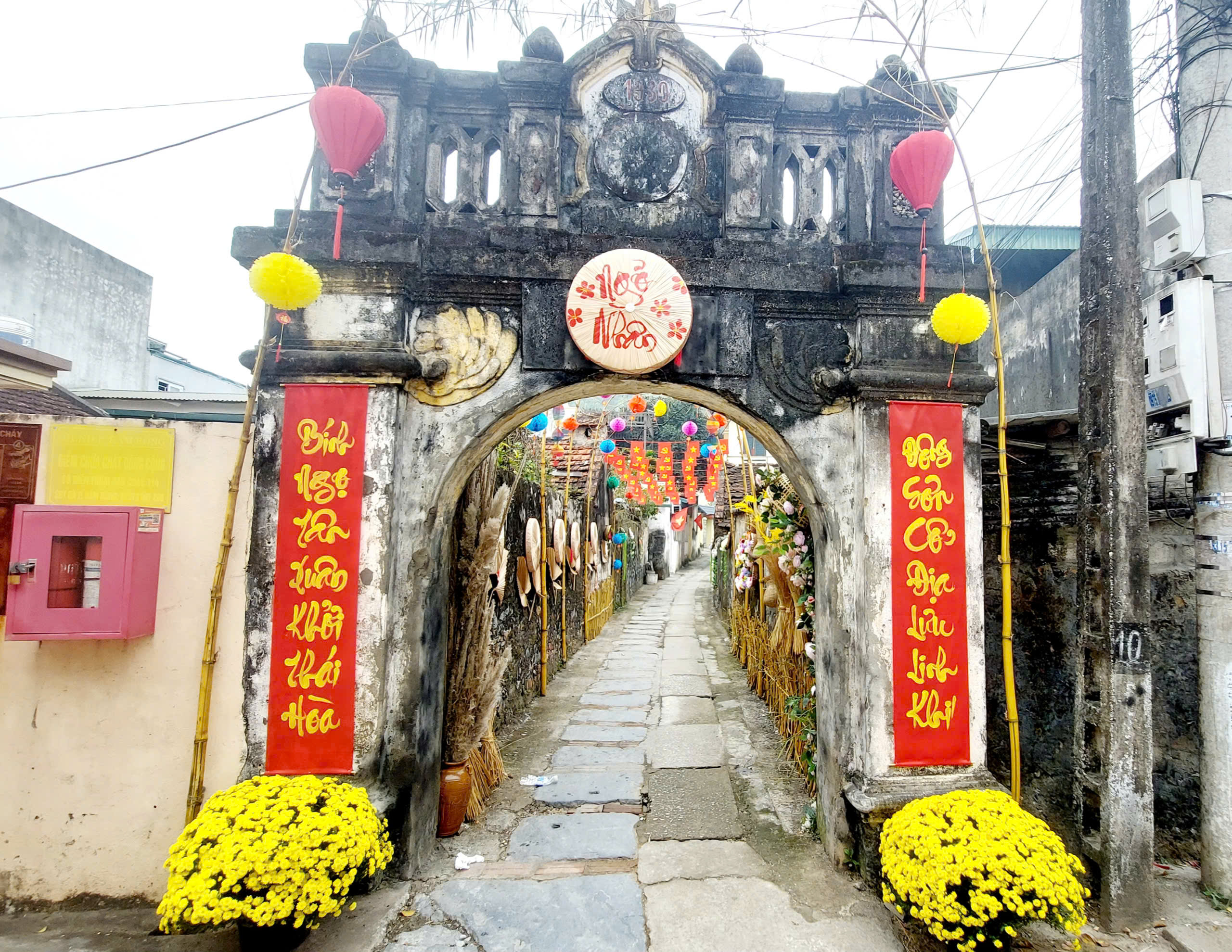Anh-tin-bai