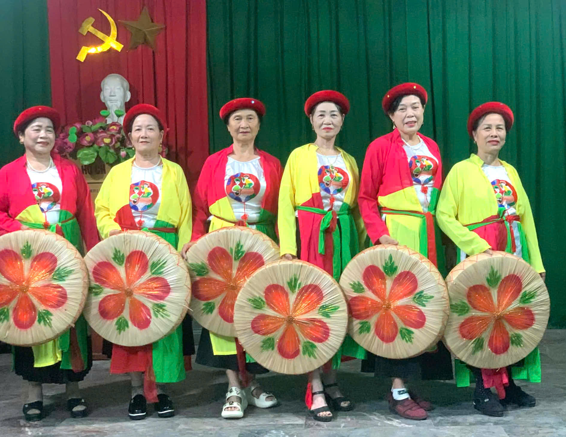 Anh-tin-bai