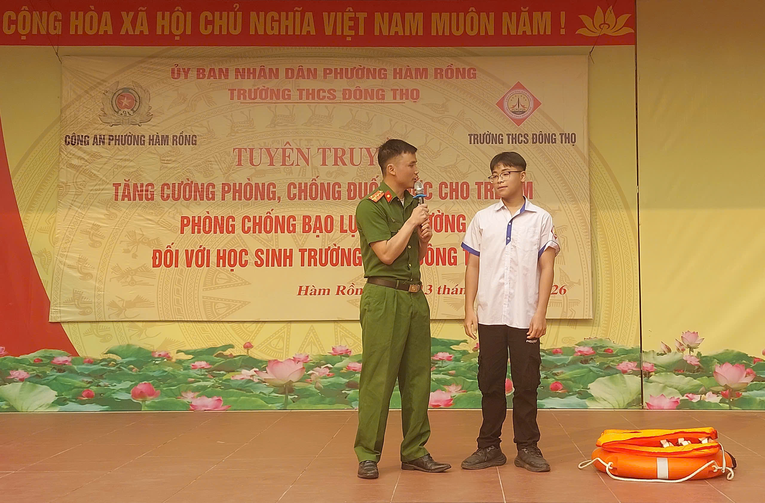 Anh-tin-bai