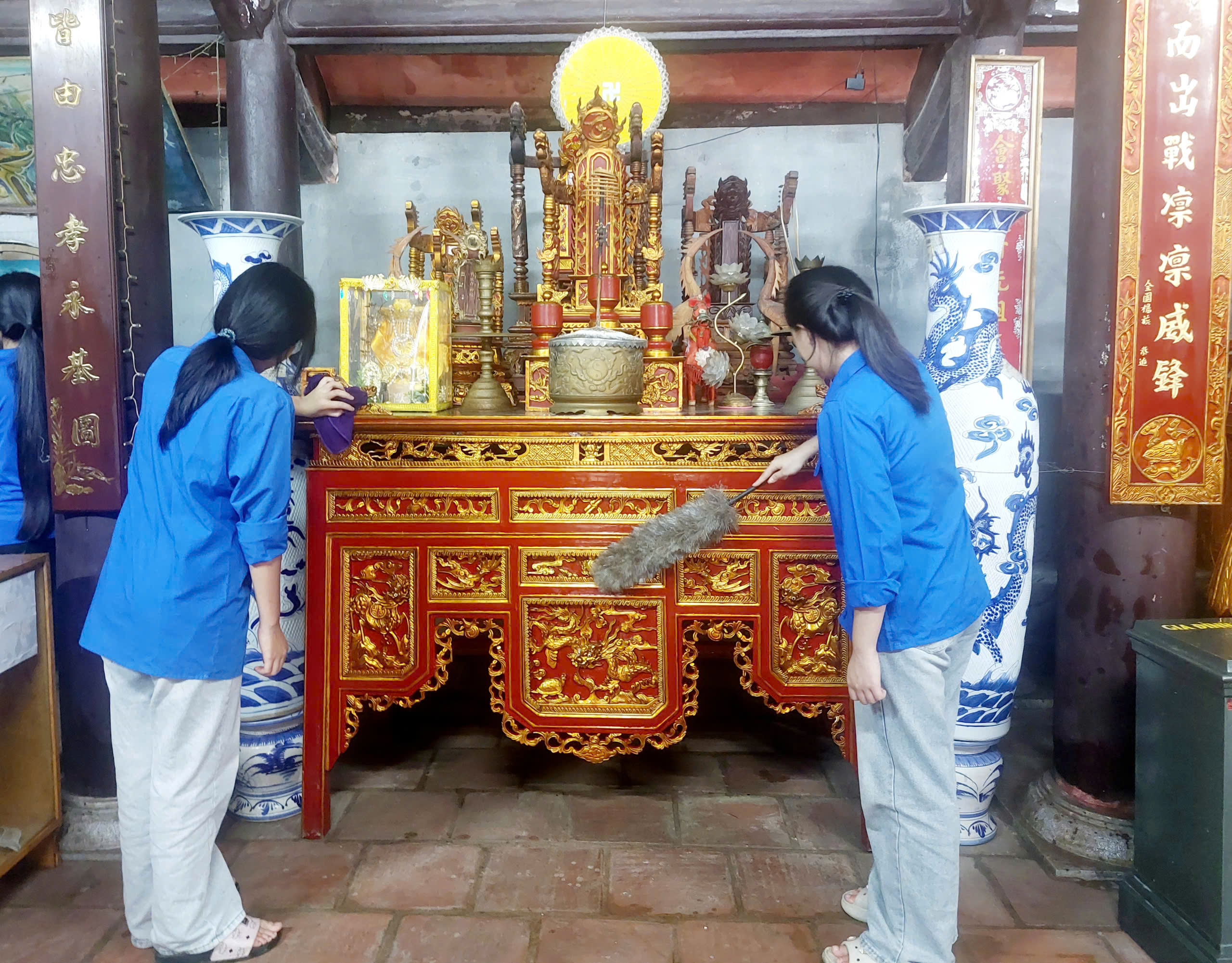 Anh-tin-bai