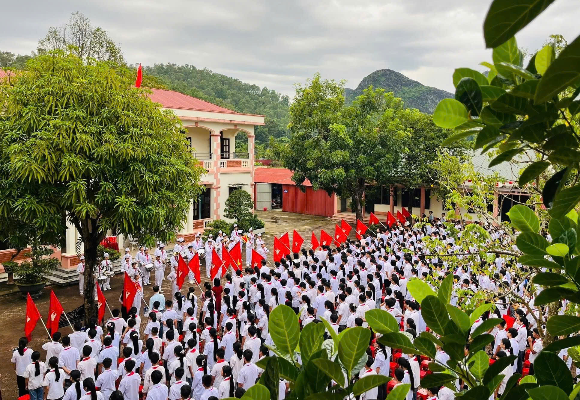 Anh-tin-bai
