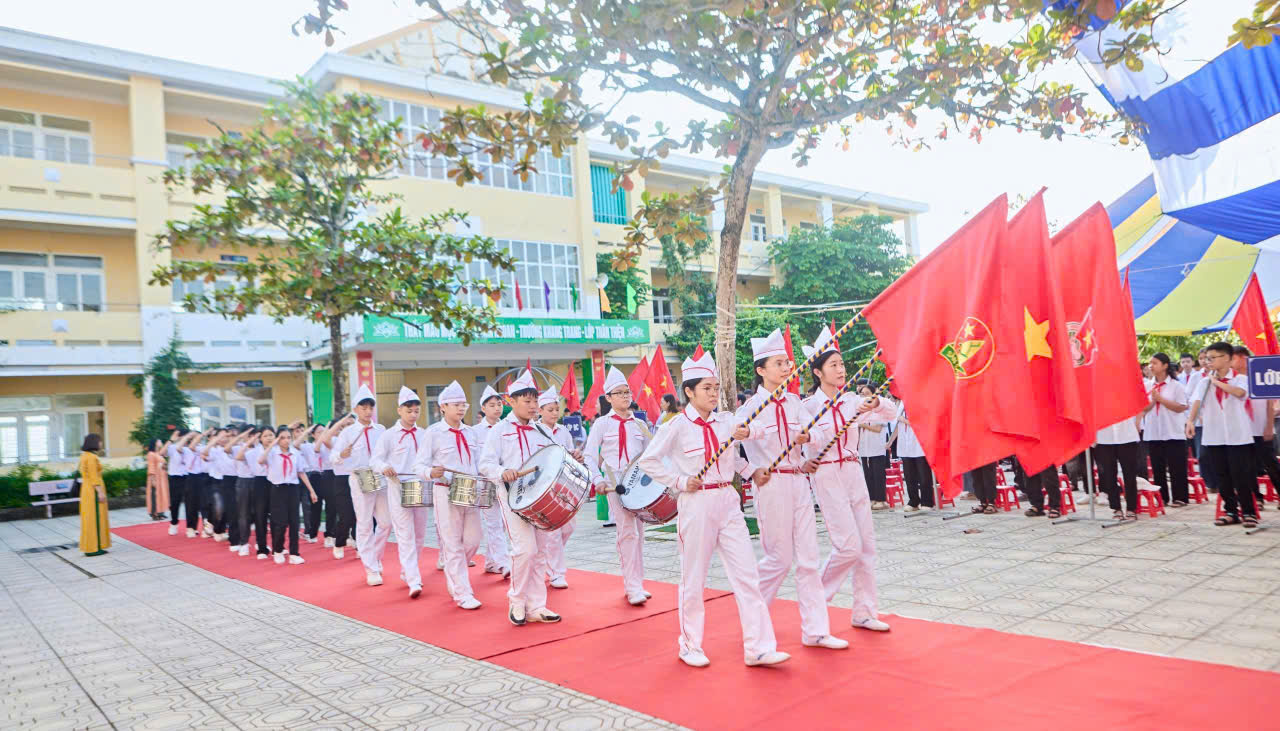 Anh-tin-bai