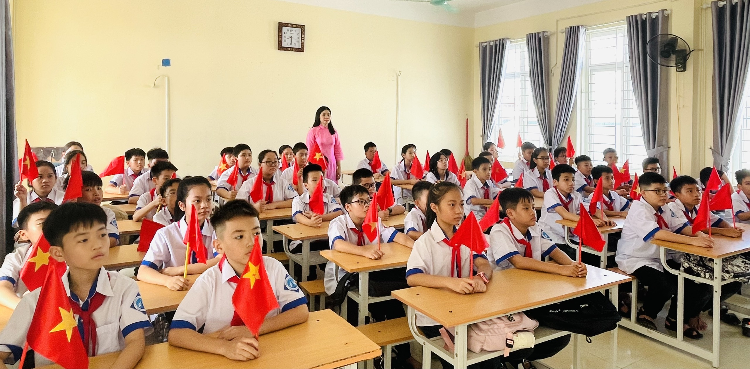 Anh-tin-bai