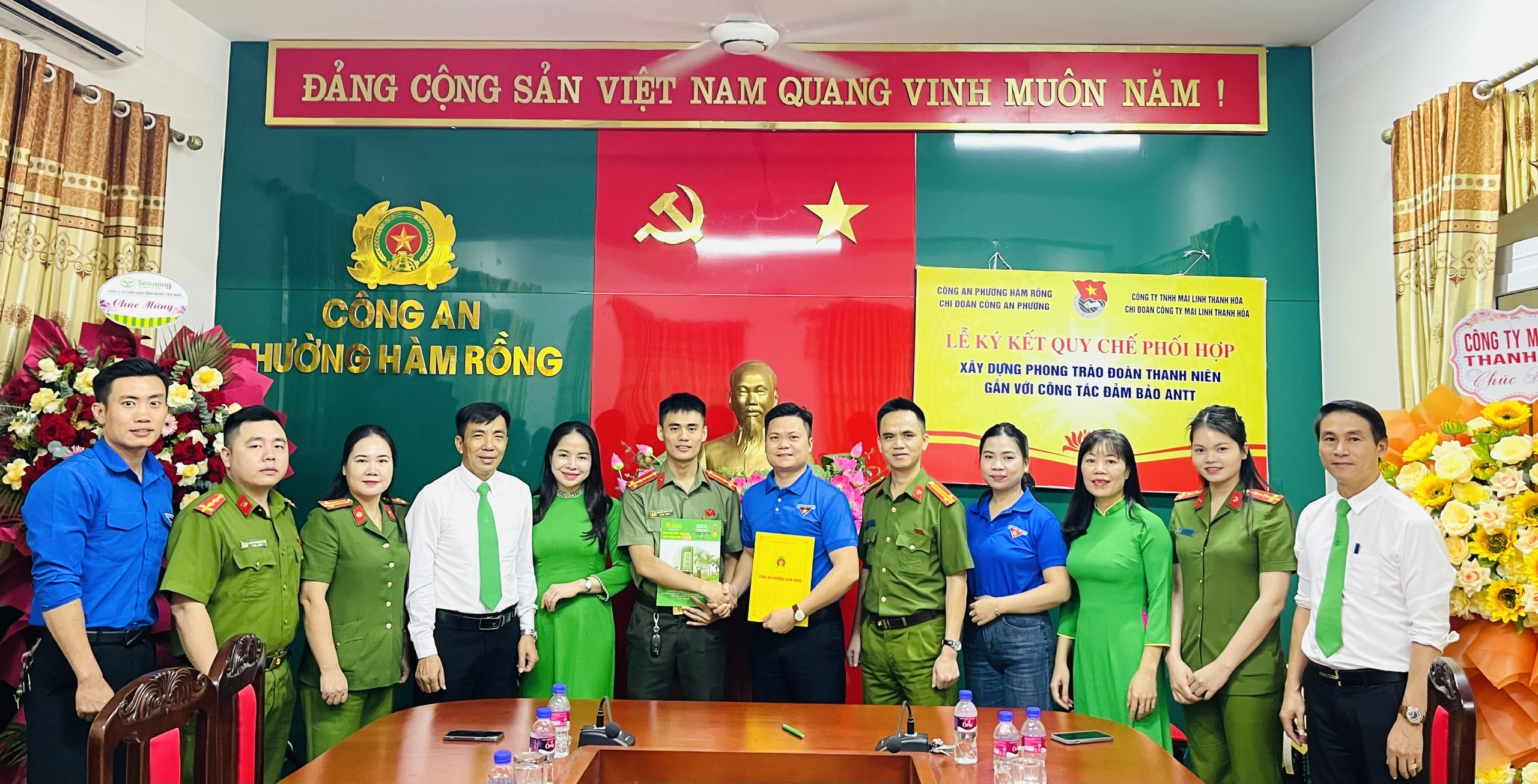 Anh-tin-bai