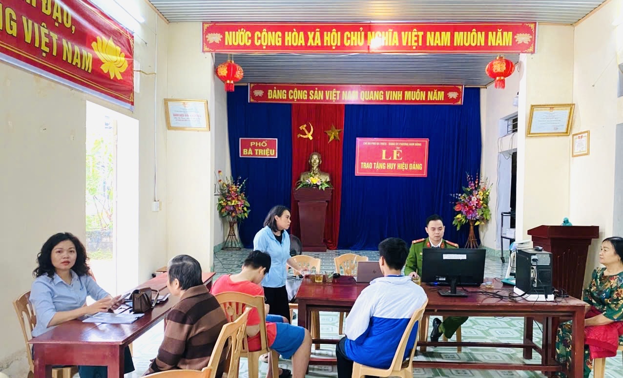 Anh-tin-bai