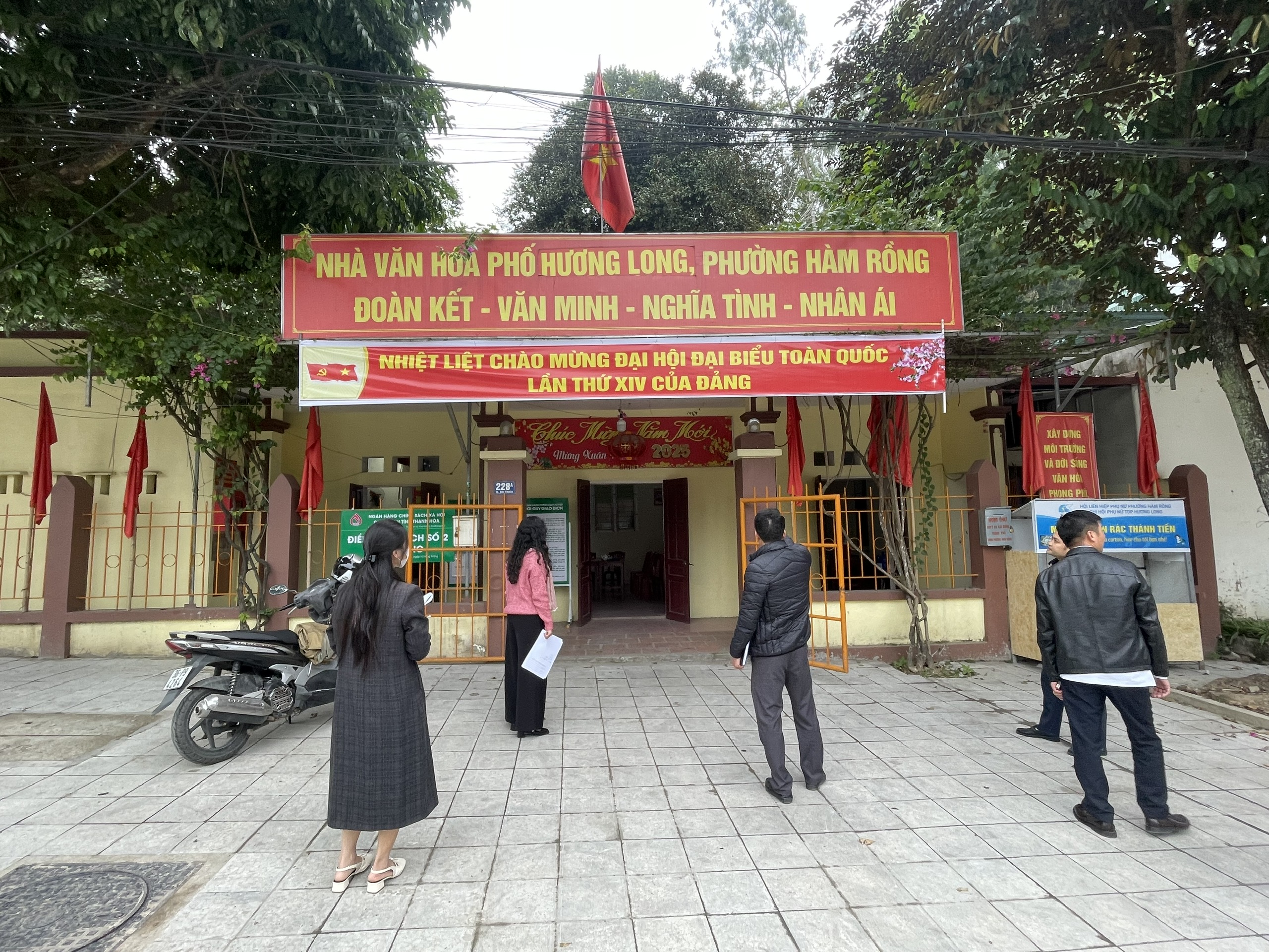 Anh-tin-bai