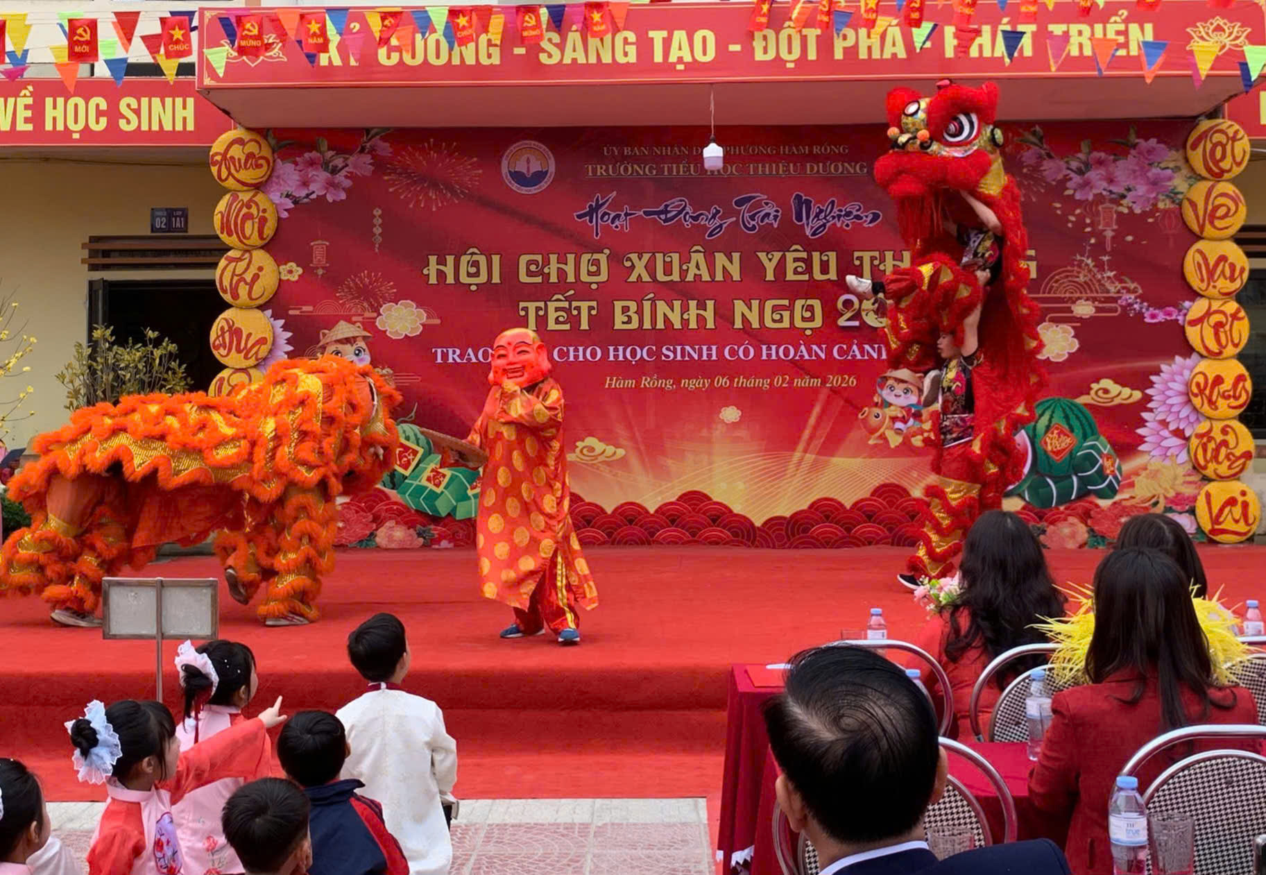 Anh-tin-bai