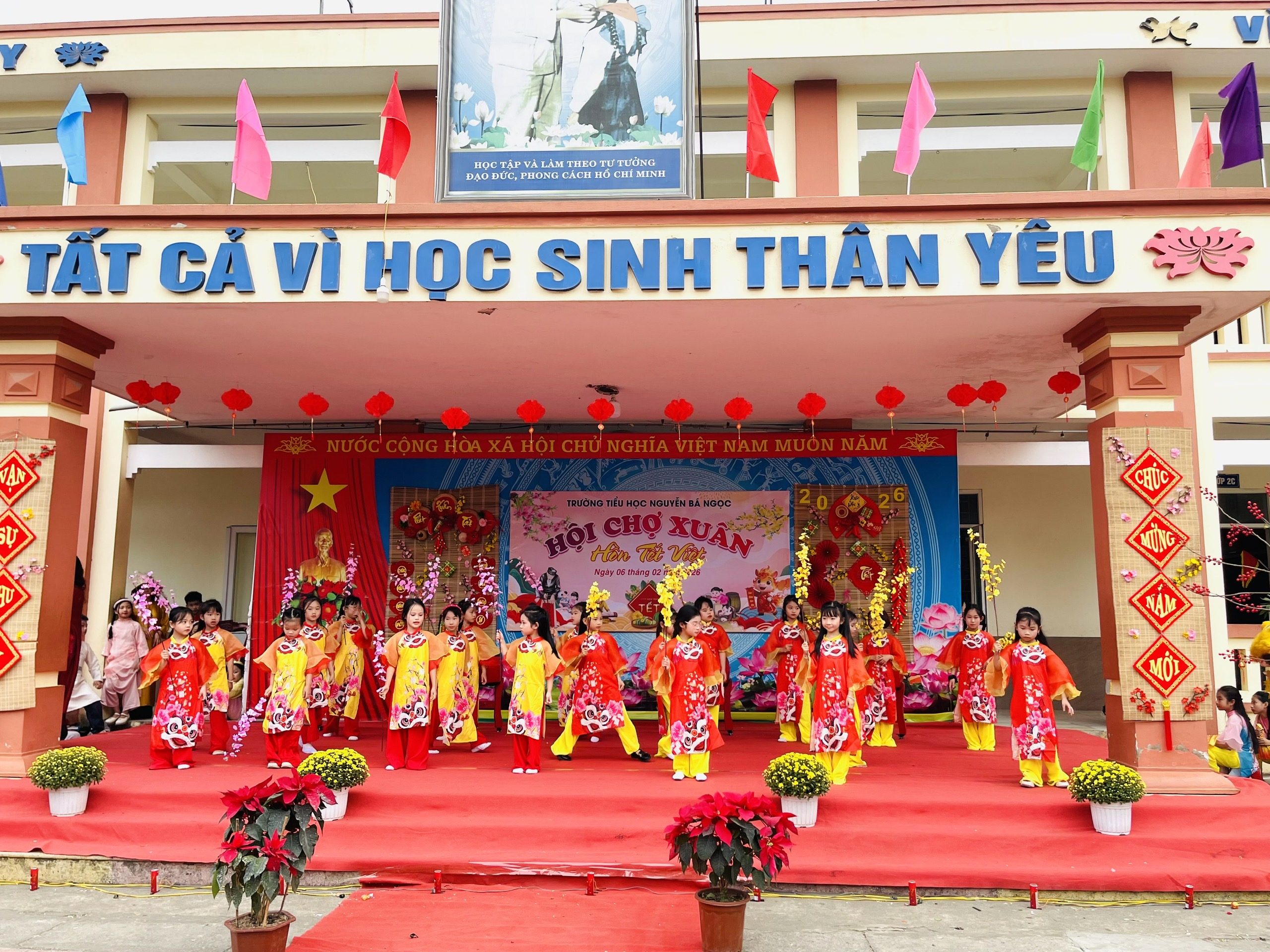 Anh-tin-bai