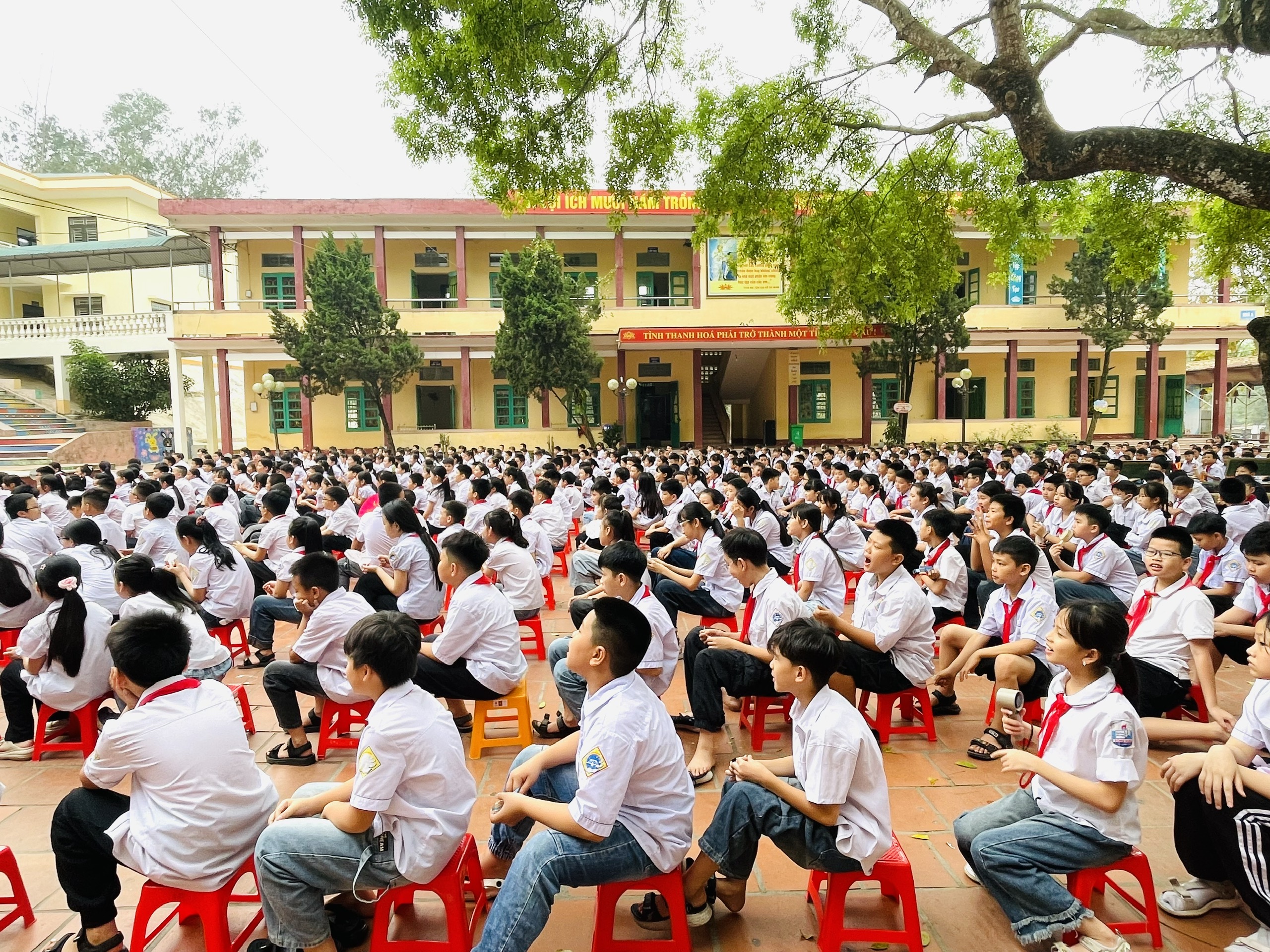 Anh-tin-bai