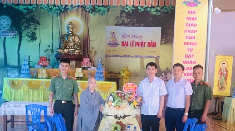Anh-tin-bai
