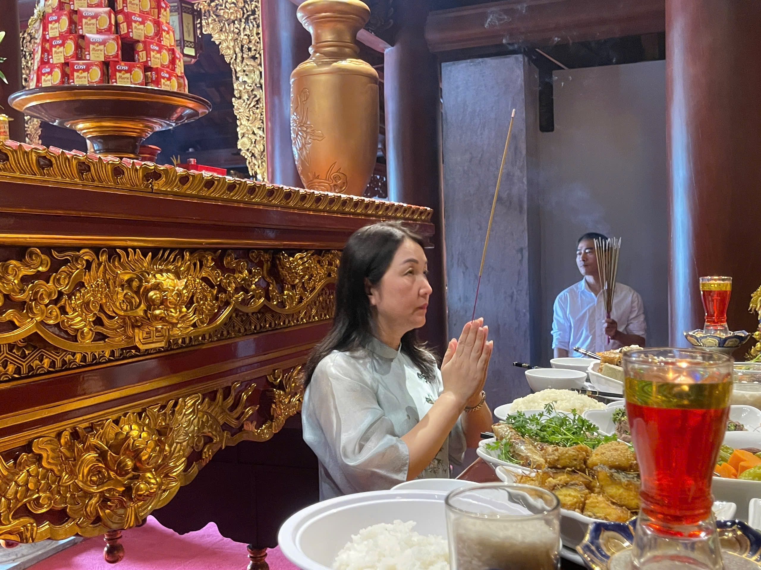 Anh-tin-bai