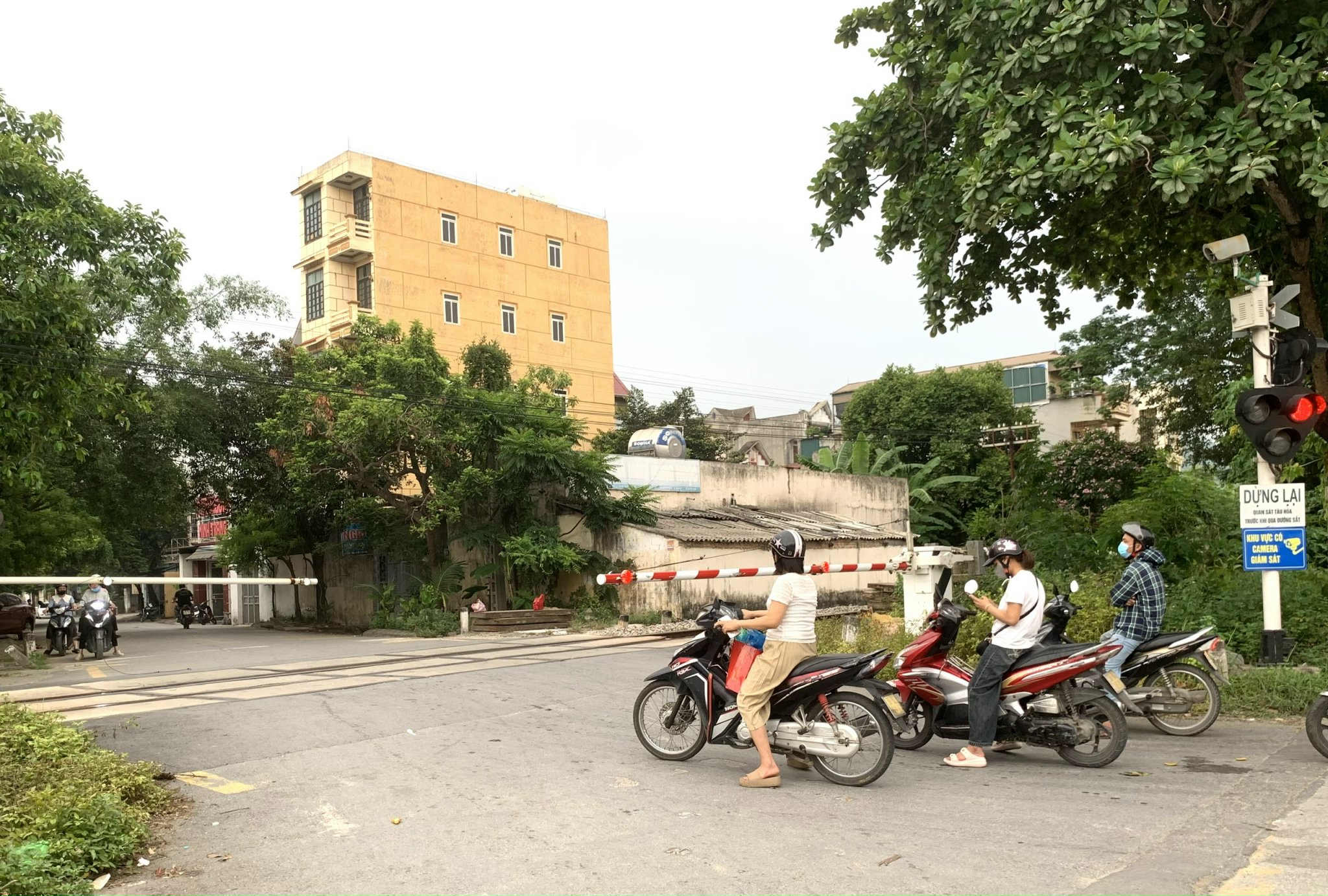 Anh-tin-bai