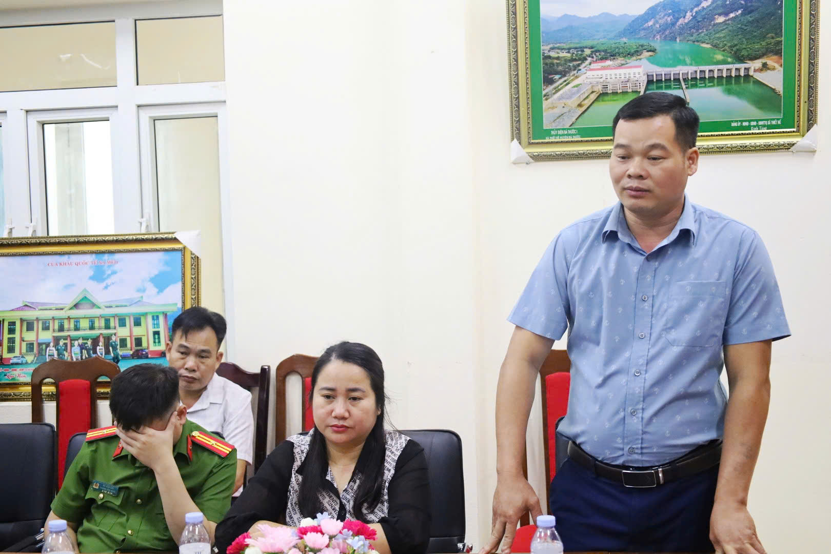 Anh-tin-bai