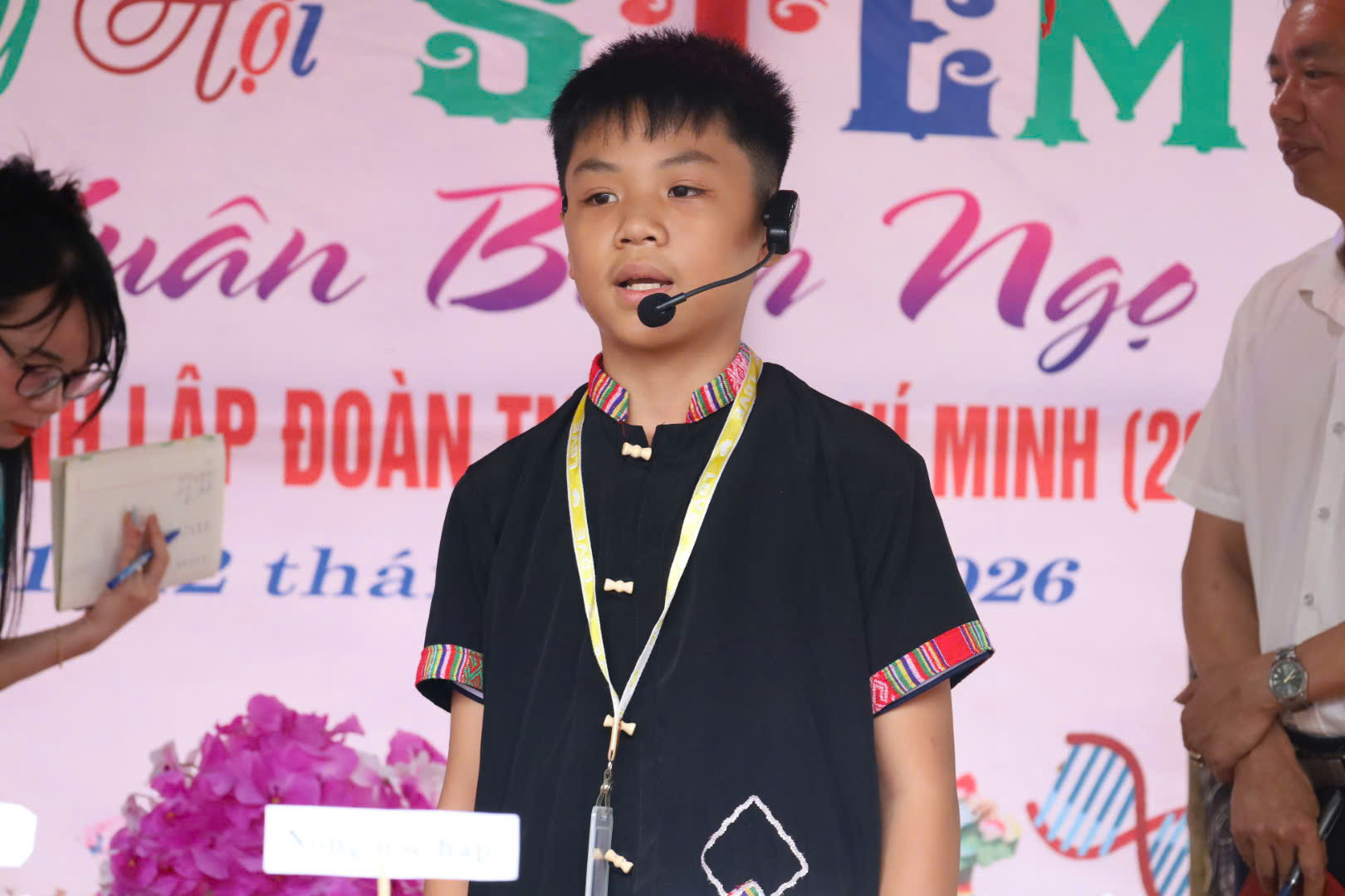 Anh-tin-bai