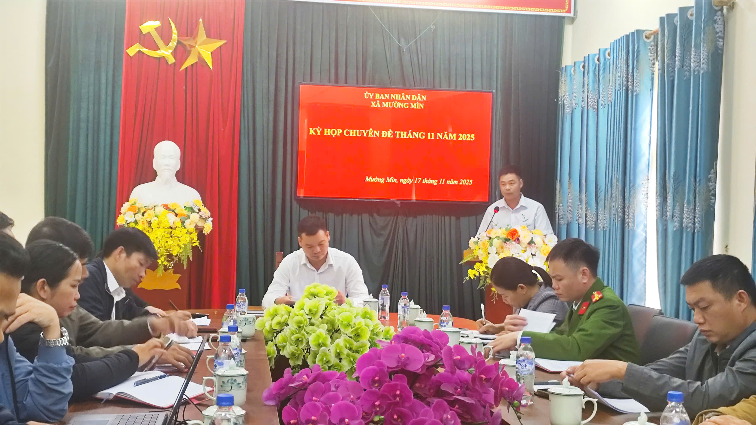 Anh-tin-bai
