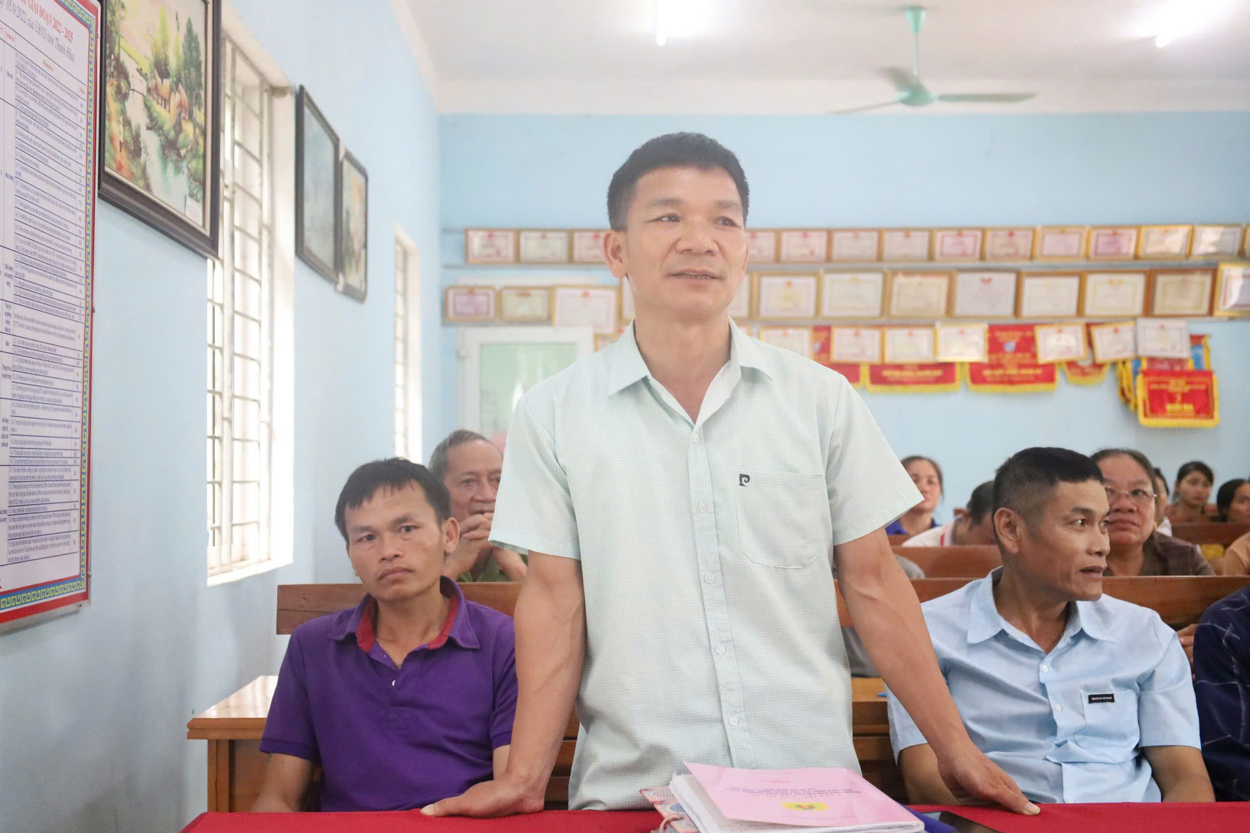 Anh-tin-bai