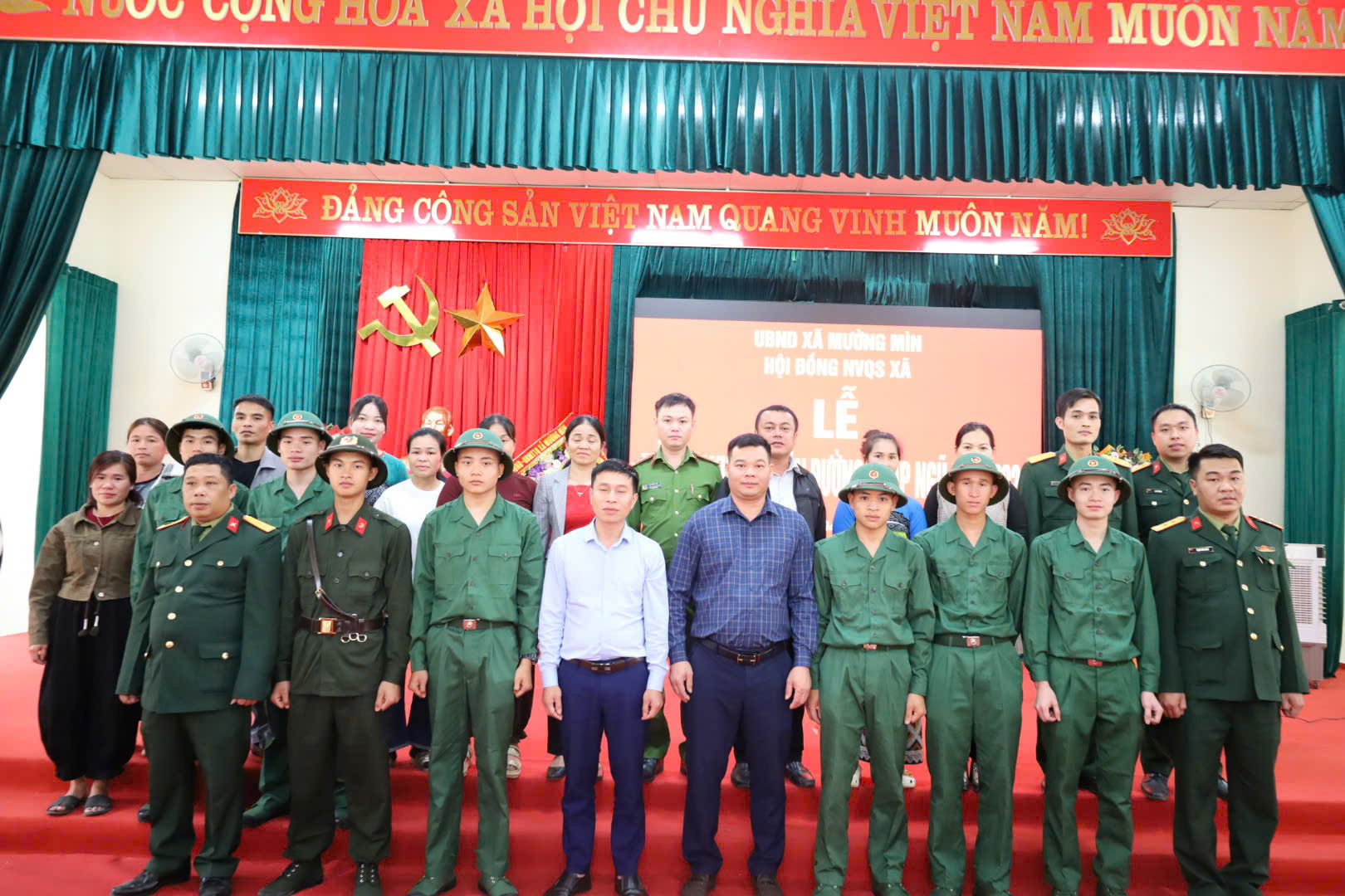 Xã Mường Mìn tổ chức Lễ tiễn thanh niên lên đường nhập ngũ năm 2026