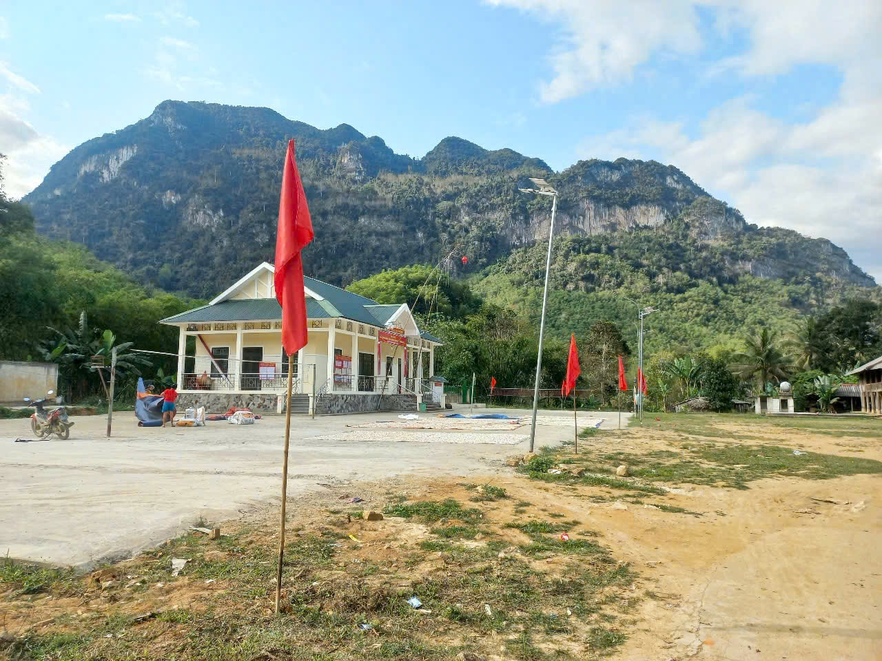Anh-tin-bai