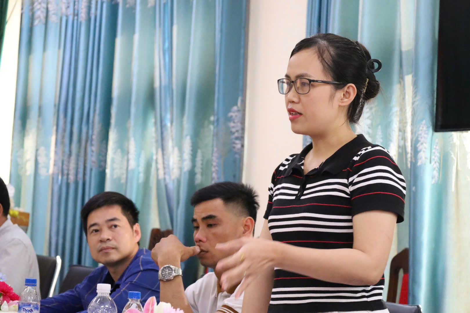 Anh-tin-bai