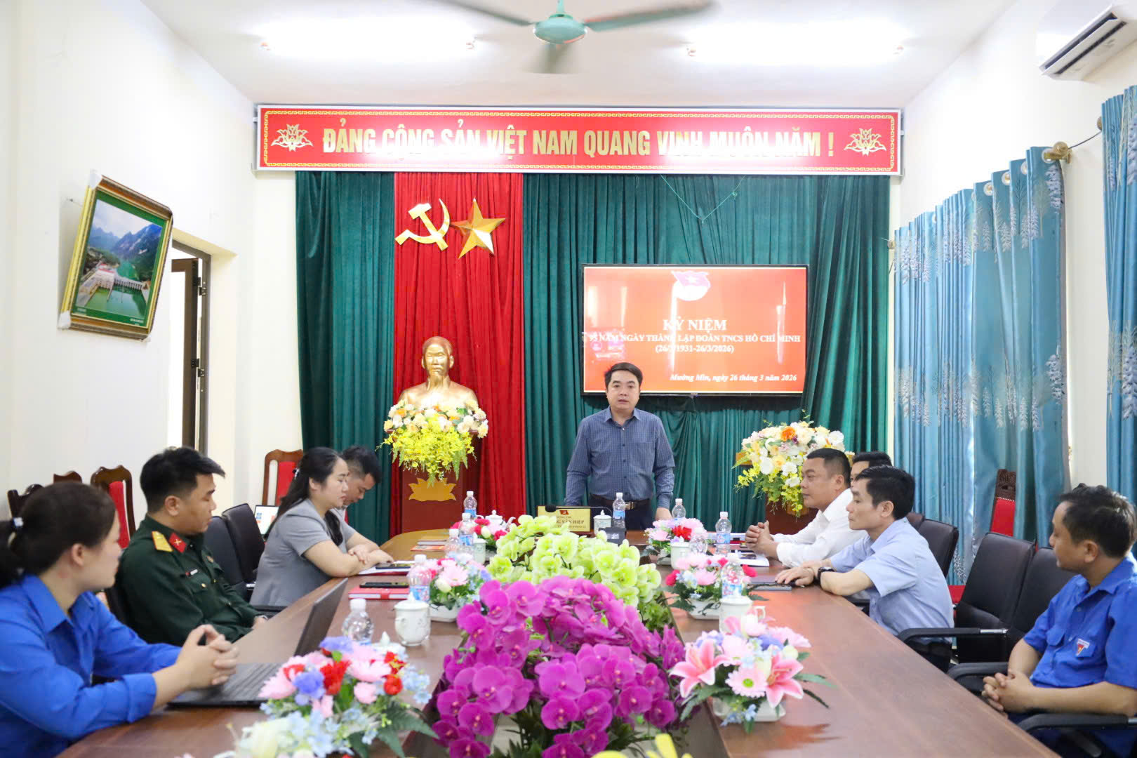 Anh-tin-bai
