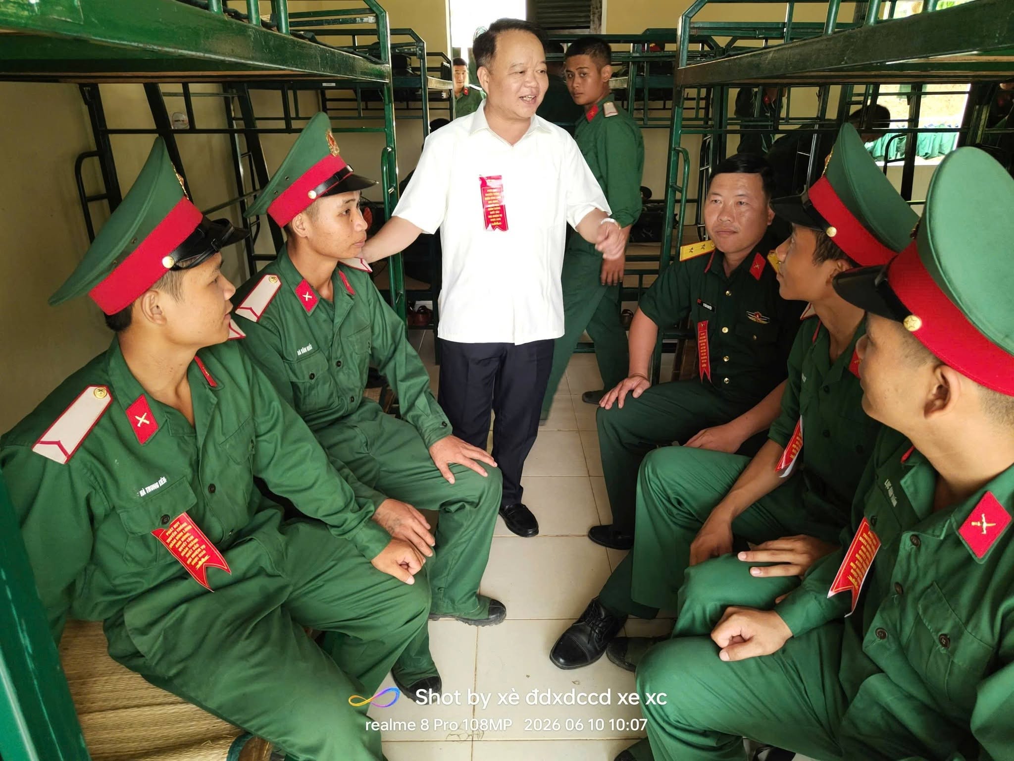 Anh-tin-bai