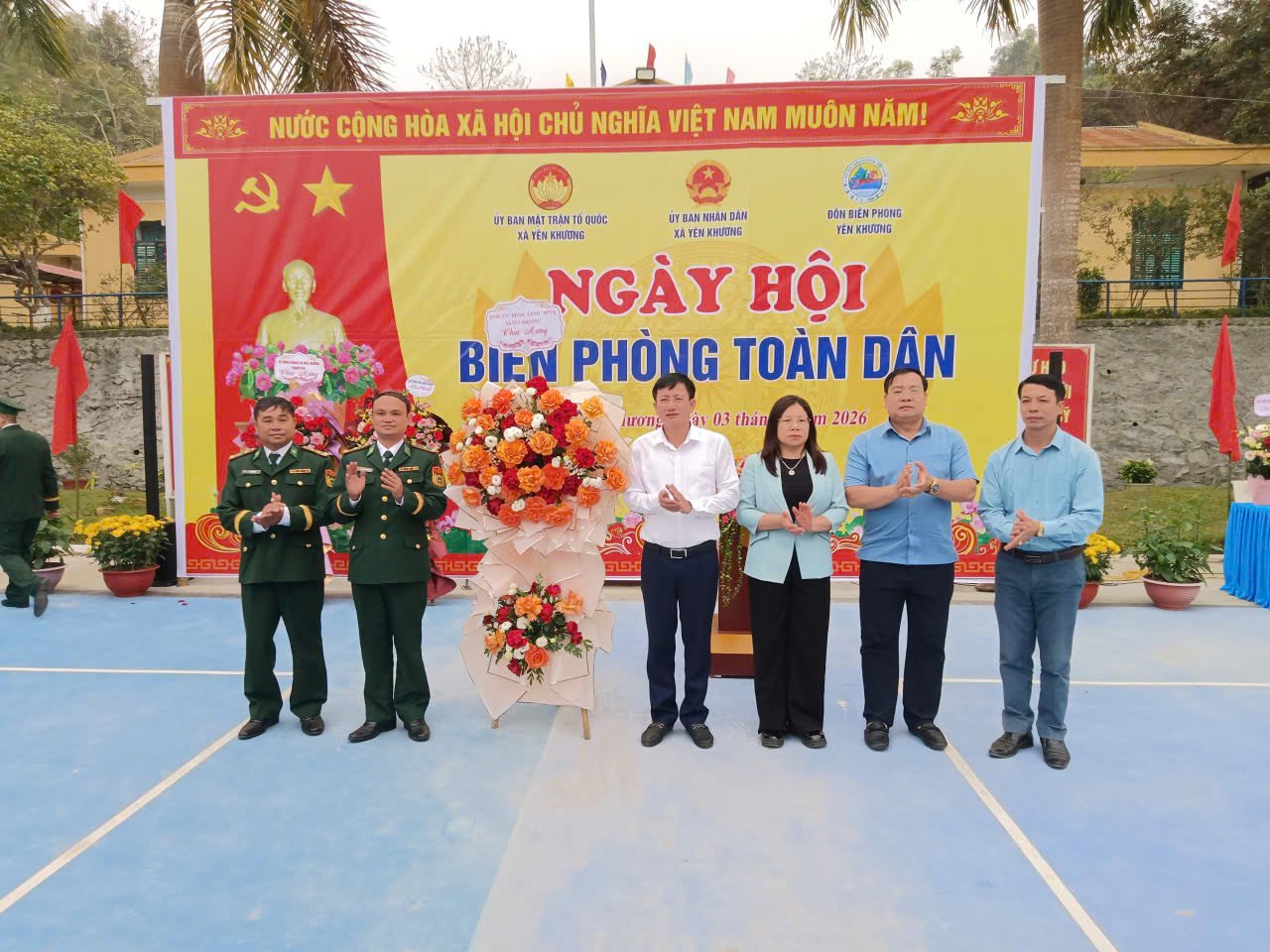 Anh-tin-bai
