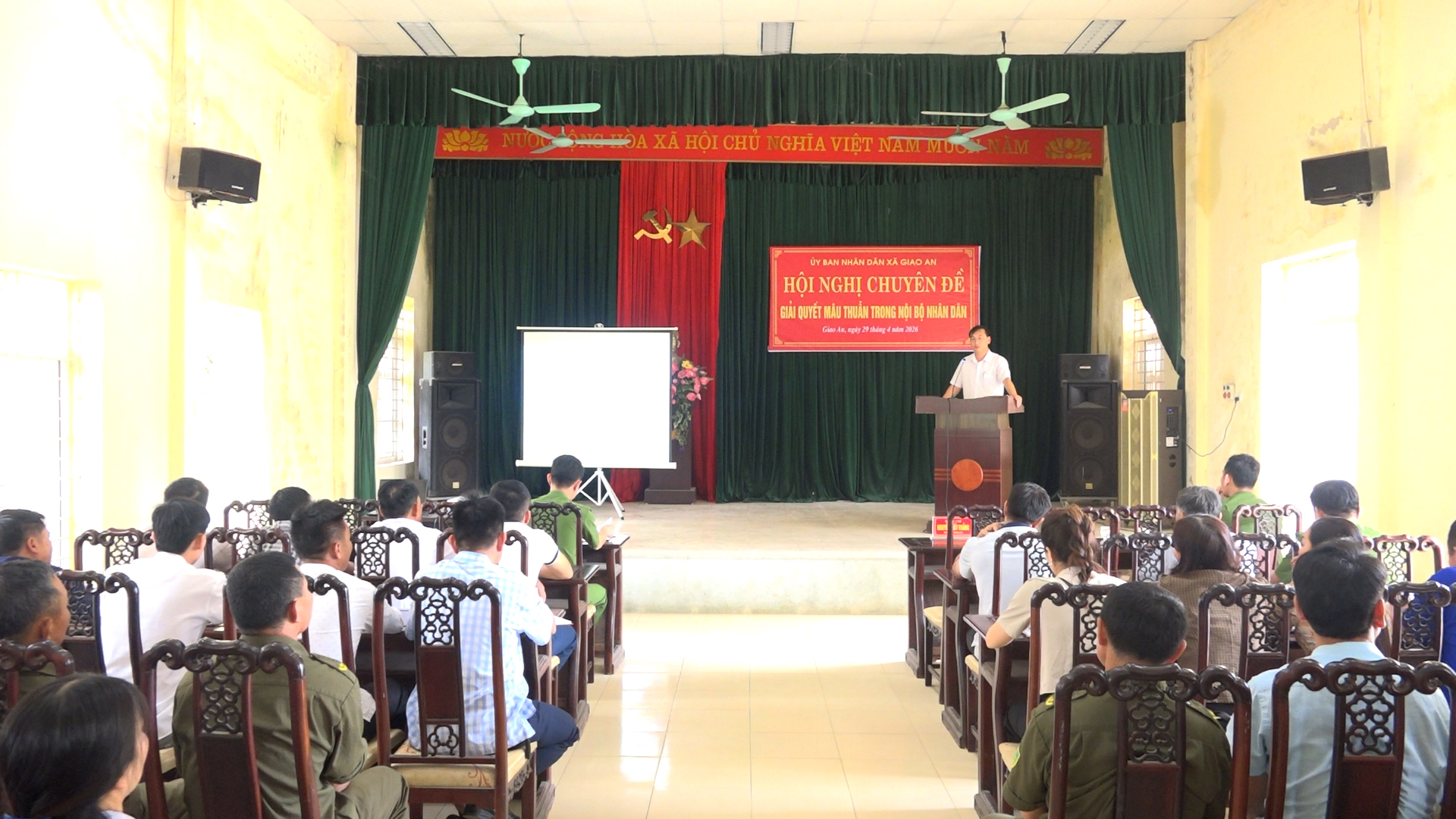 UBND xã Giao An tổ chức Hội nghị chuyên đề về giải quyết mâu thuẫn nội bộ trong Nhân dân
