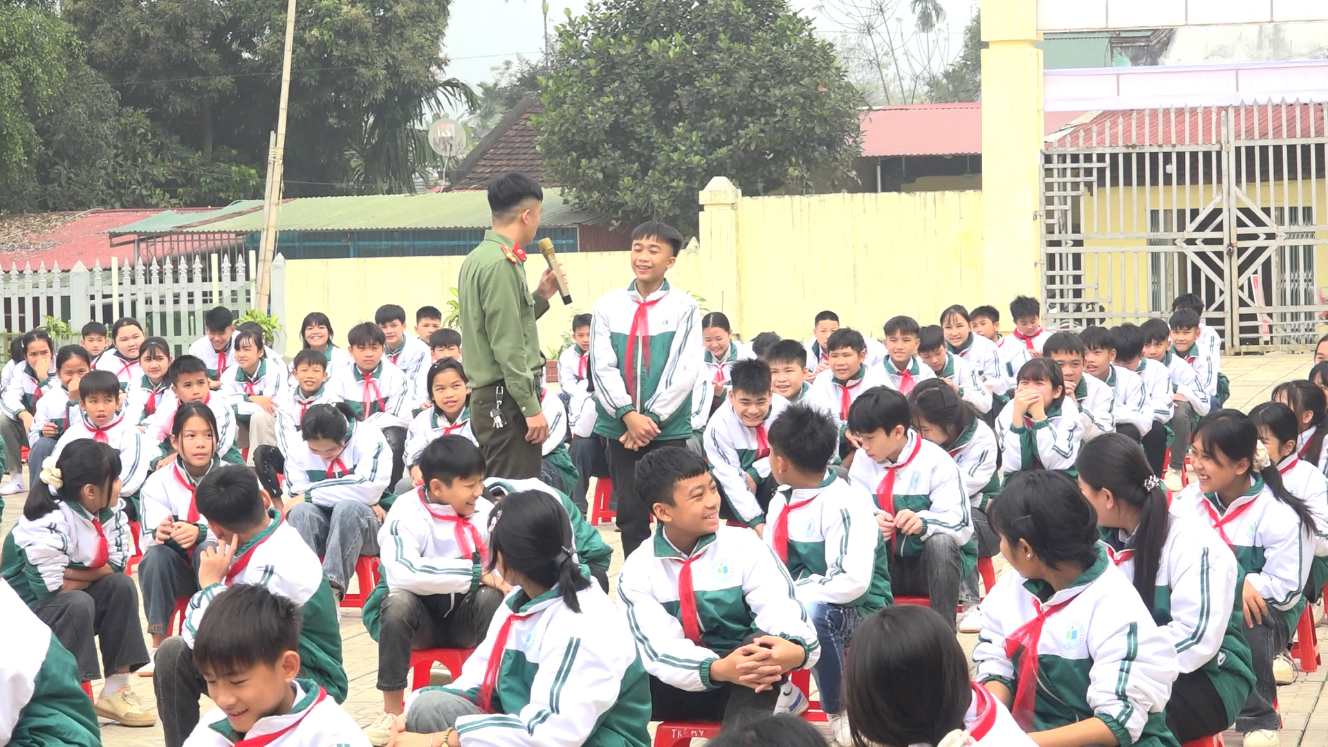 Anh-tin-bai