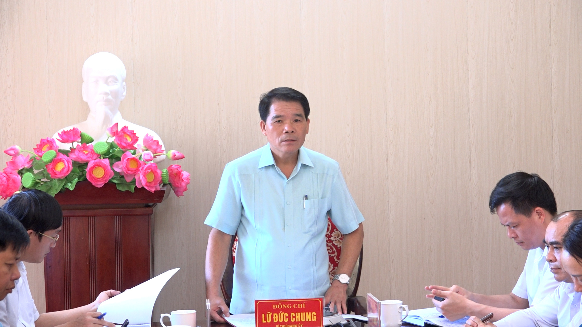 Anh-tin-bai